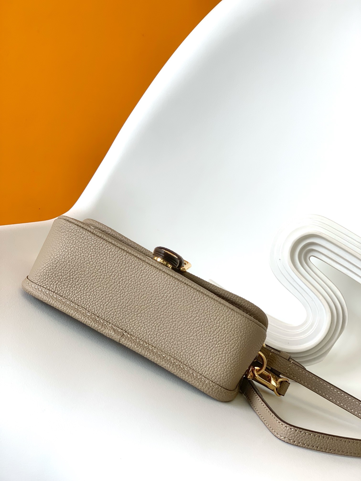 Bagsaaa L0vis Vvtt0n M83300 Nano Diane Bag Beige/Cream - 19 x 10.5 x 6 cm