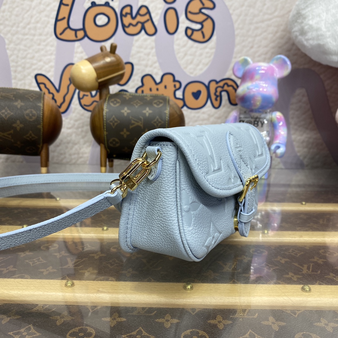 Bagsaaa L0vis Vvtt0n M83592 Nano Diane Bag Light Blue - 19 x 10.5 x 6 cm
