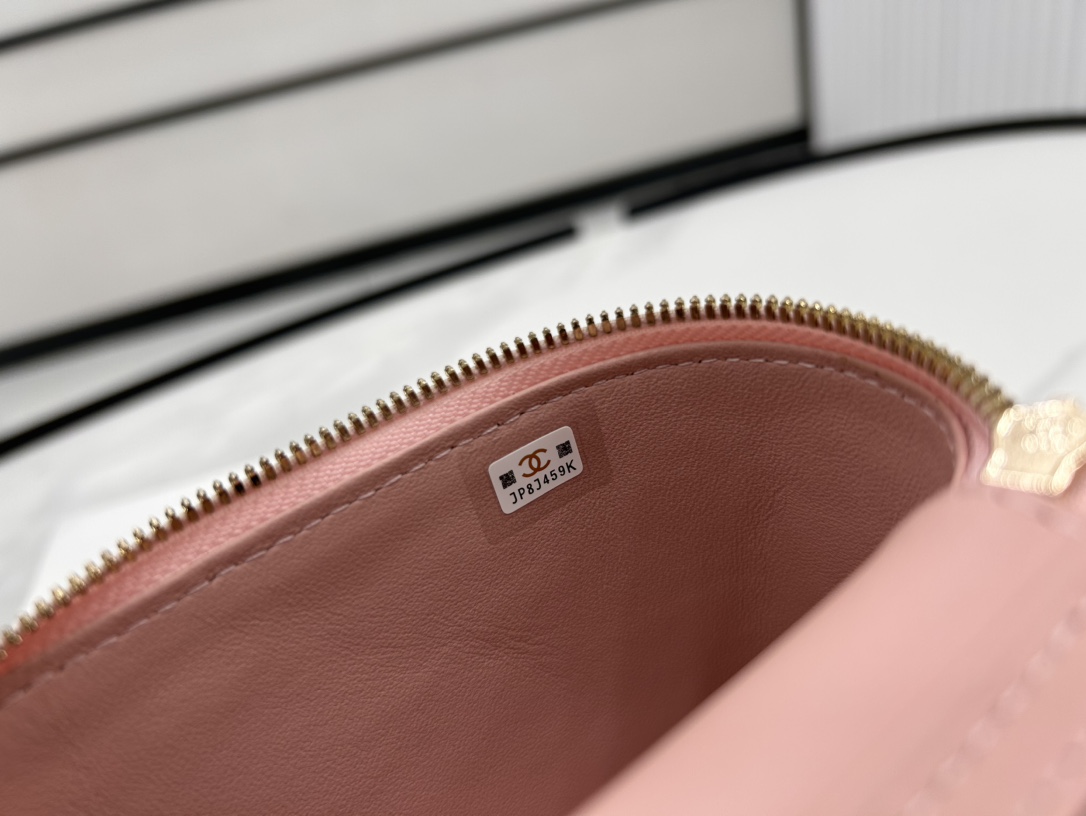 Bagsaaa Ch**el Vanity Case Pink - 17cm