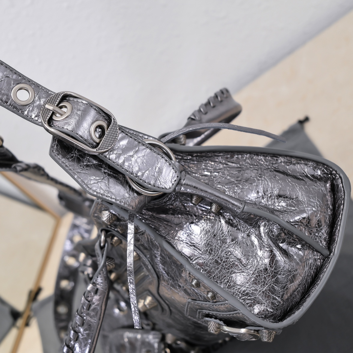 Bagsaaa Ba1en*iaga Neo Cagole XS Handbag In Silver Metallized - 26*12*18cm