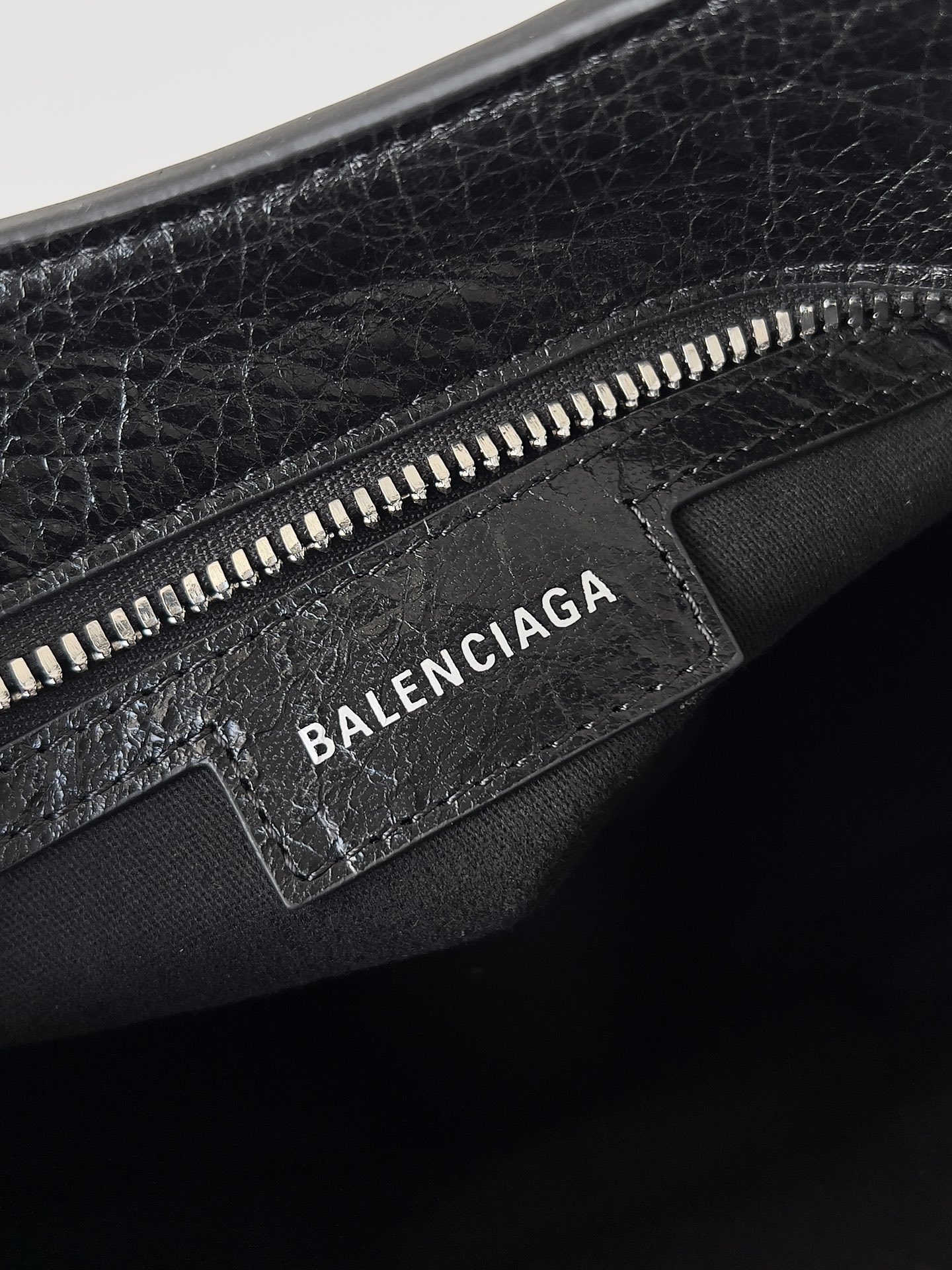 Bagsaaa Ba1en*iaga Neo Cagole XS Handbag In Black Arena Lambskin - 26*12*18cm