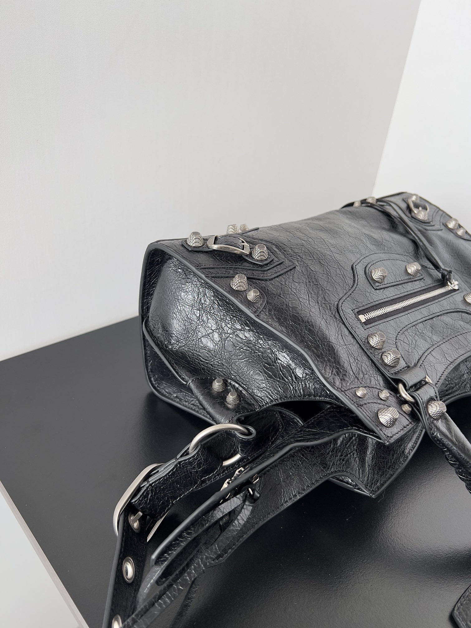 Bagsaaa Ba1en*iaga Neo Cagole City Small Handbag In Black Arena Lambskin - 33x21x14 cm