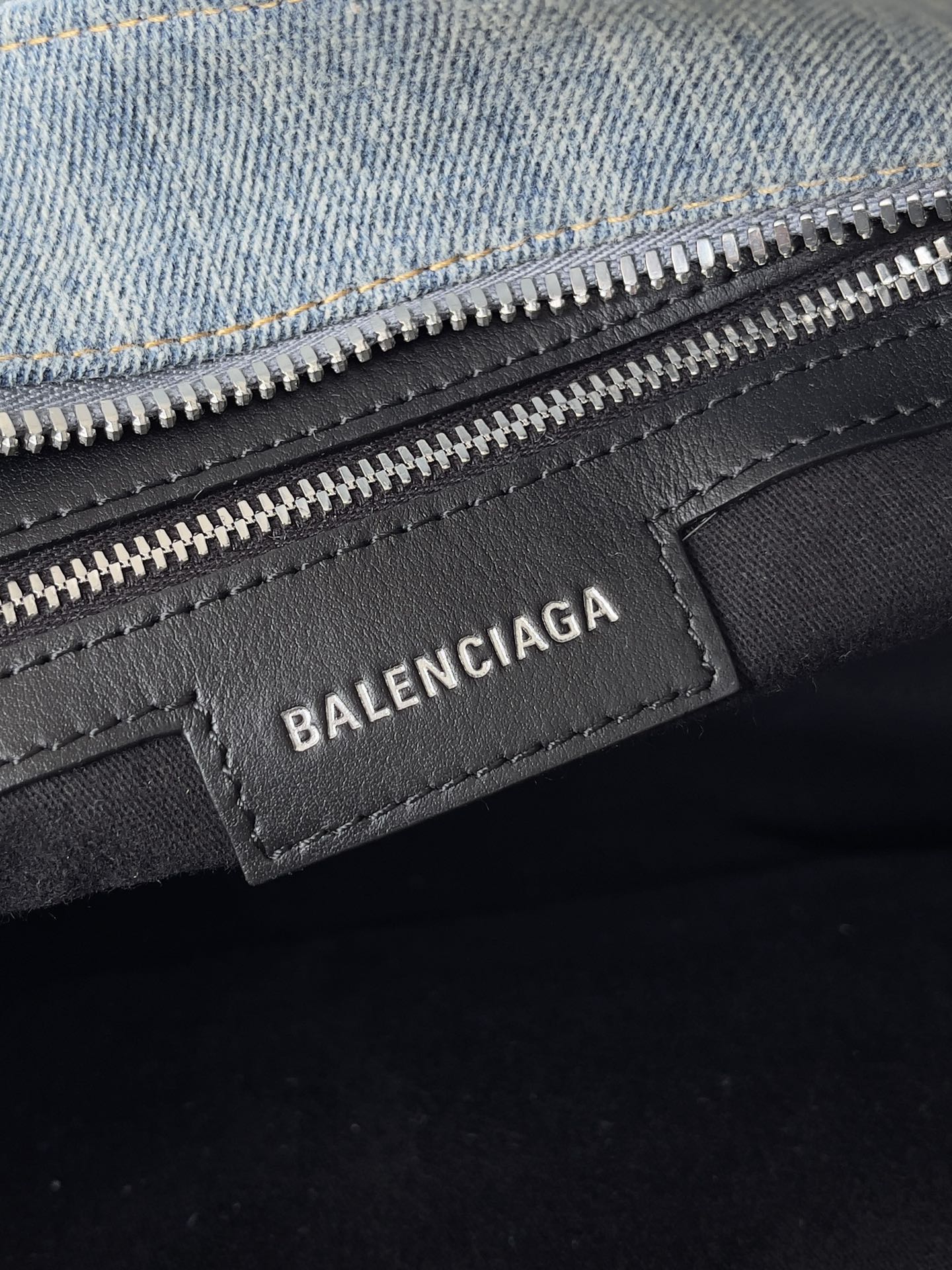 Bagsaaa Ba1en*iaga Neo Cagole City Handbag In Blue Washed Denim - 39*17*24cm