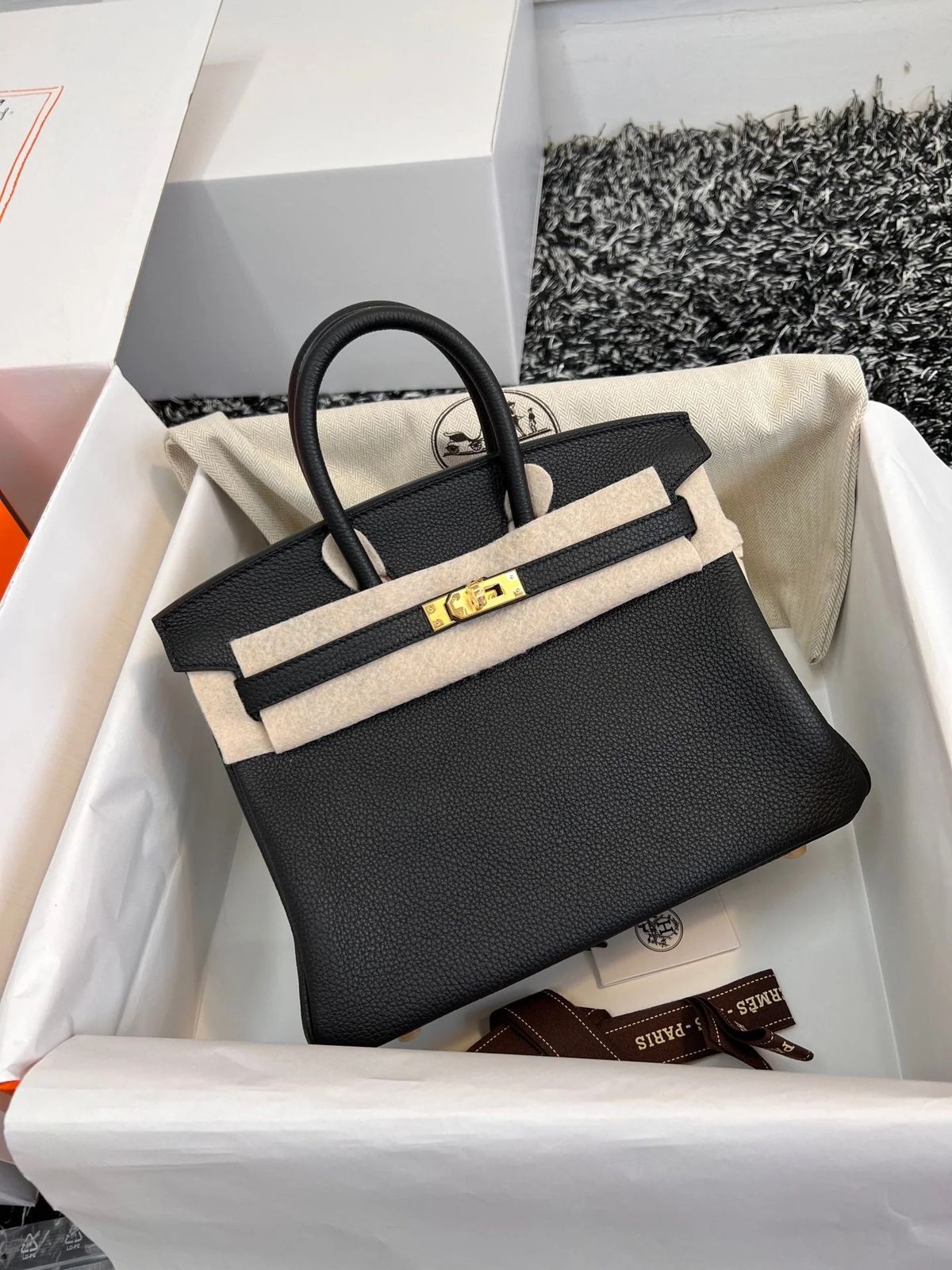 Bagsaaa H**me5 Birkin Black Togo & Gold Hardware - 25cm