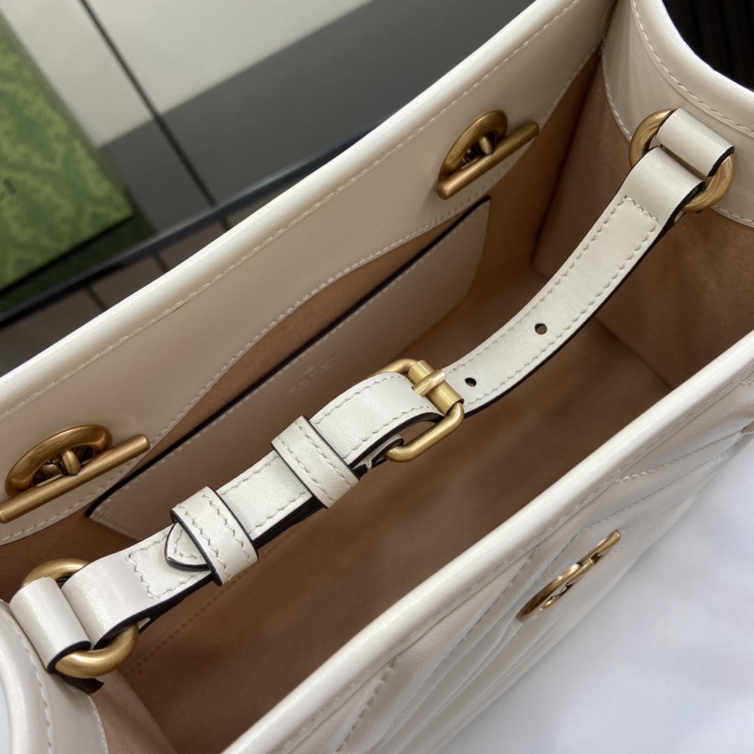 Bagsaaa Gvc*1 GG Marmont Small Tote 779727 White - 26.5 x 18.5 x 12.5 cm