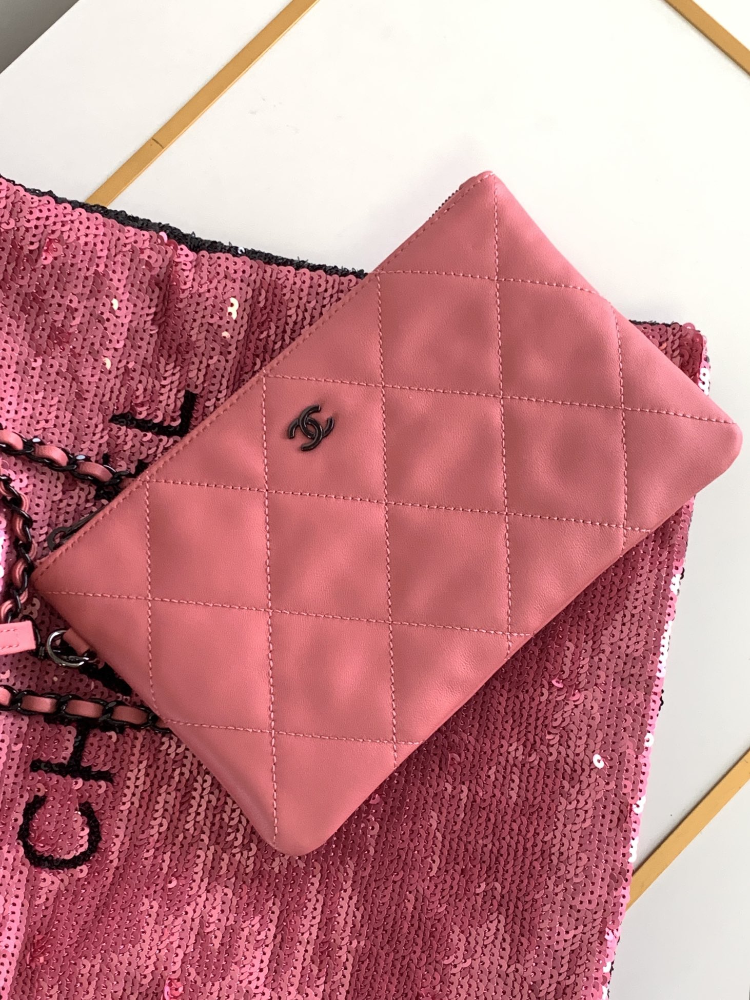 Bagsaaa Ch**el Shopping Bag AS4856 Pink Sequins & Black Metal - 39 × 30 × 2 cm