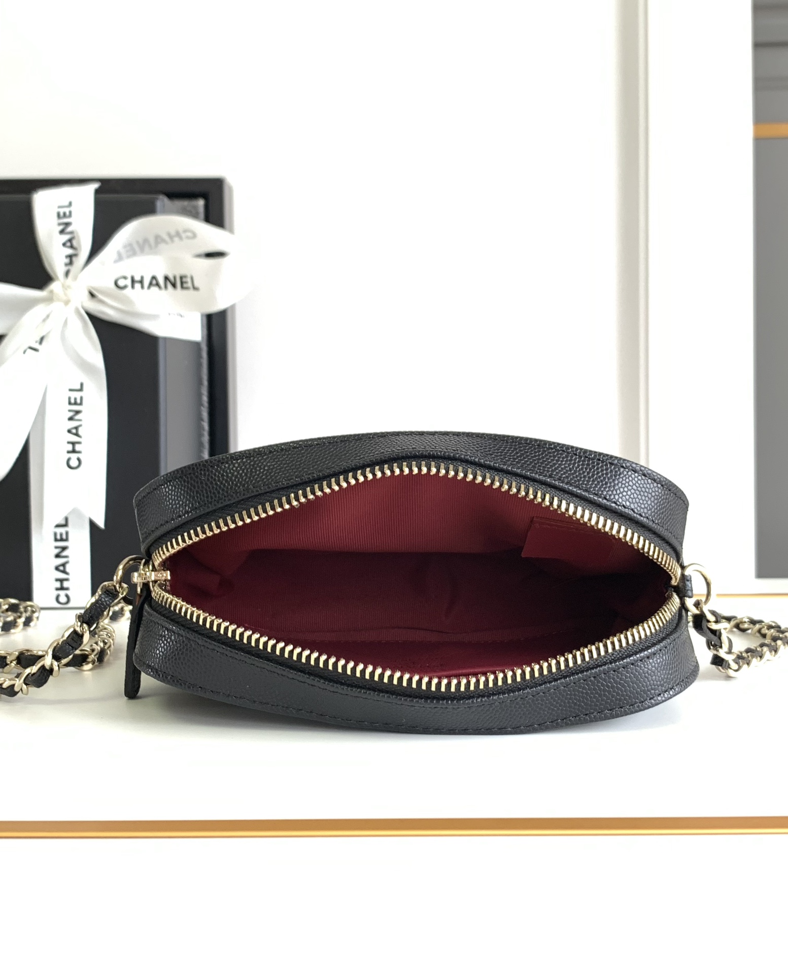 Bagsaaa Ch**el AP3998 Black Caviar - 24cm