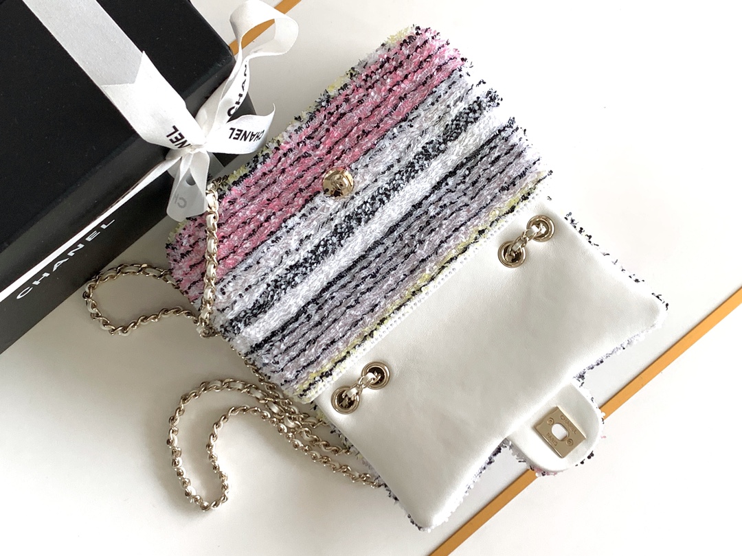 Bagsaaa Ch**el Clutch Multicolor Sequins & Gold-Tone Metal AS4561 - 14 × 21 × 8 cm