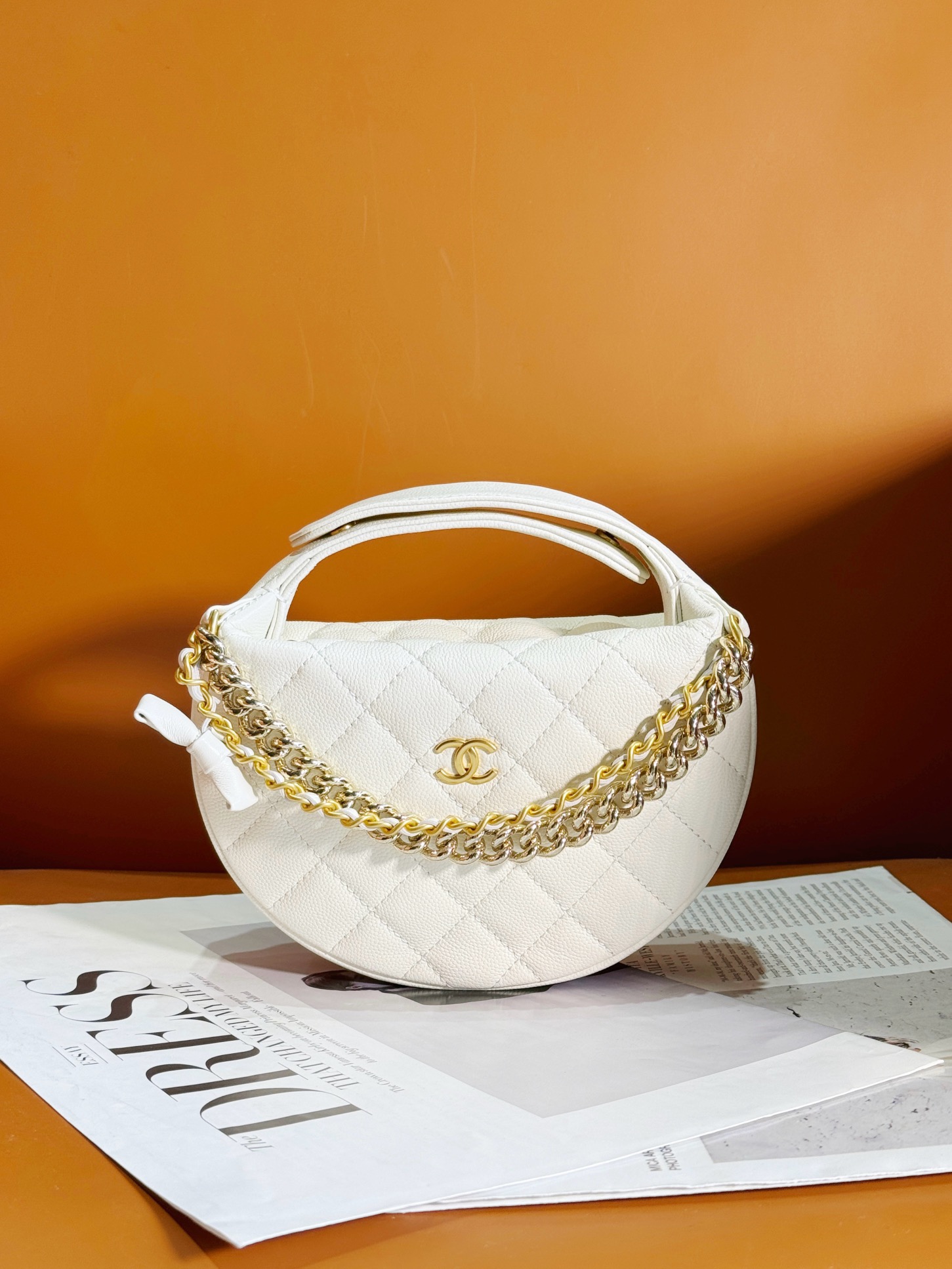 Bagsaaa Ch**el Pouch Grained Calfskin White AP3943 - 17 × 18 × 7 cm