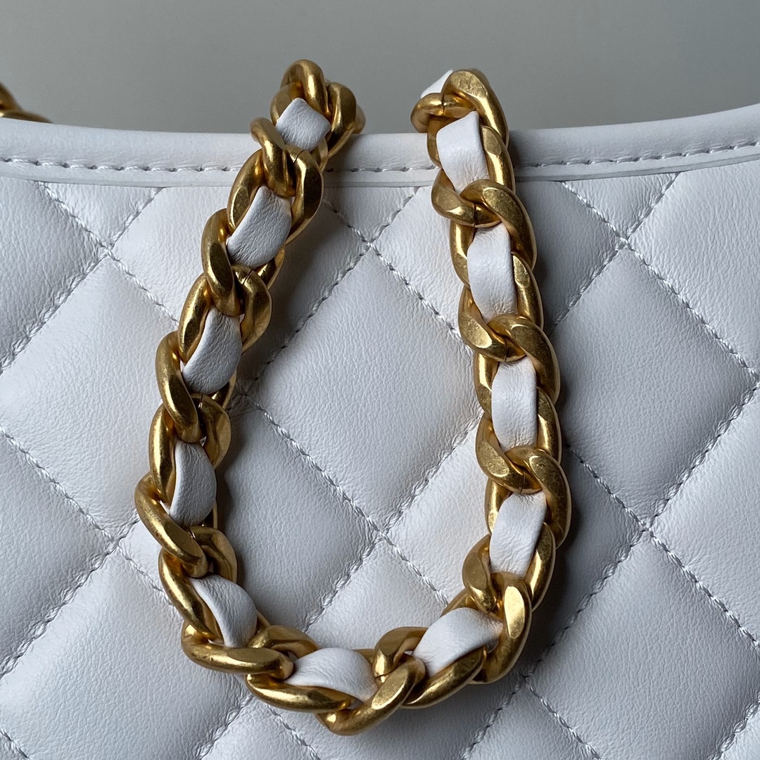 Bagsaaa Ch**el Hobo Handbag White Calfskin AS4666 - 20 × 24 × 6 cm