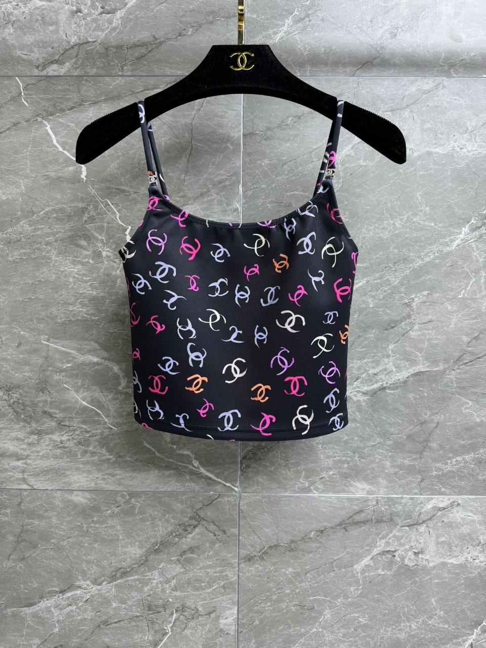 Bagsaaa Ch**el Top Multicolor Logo