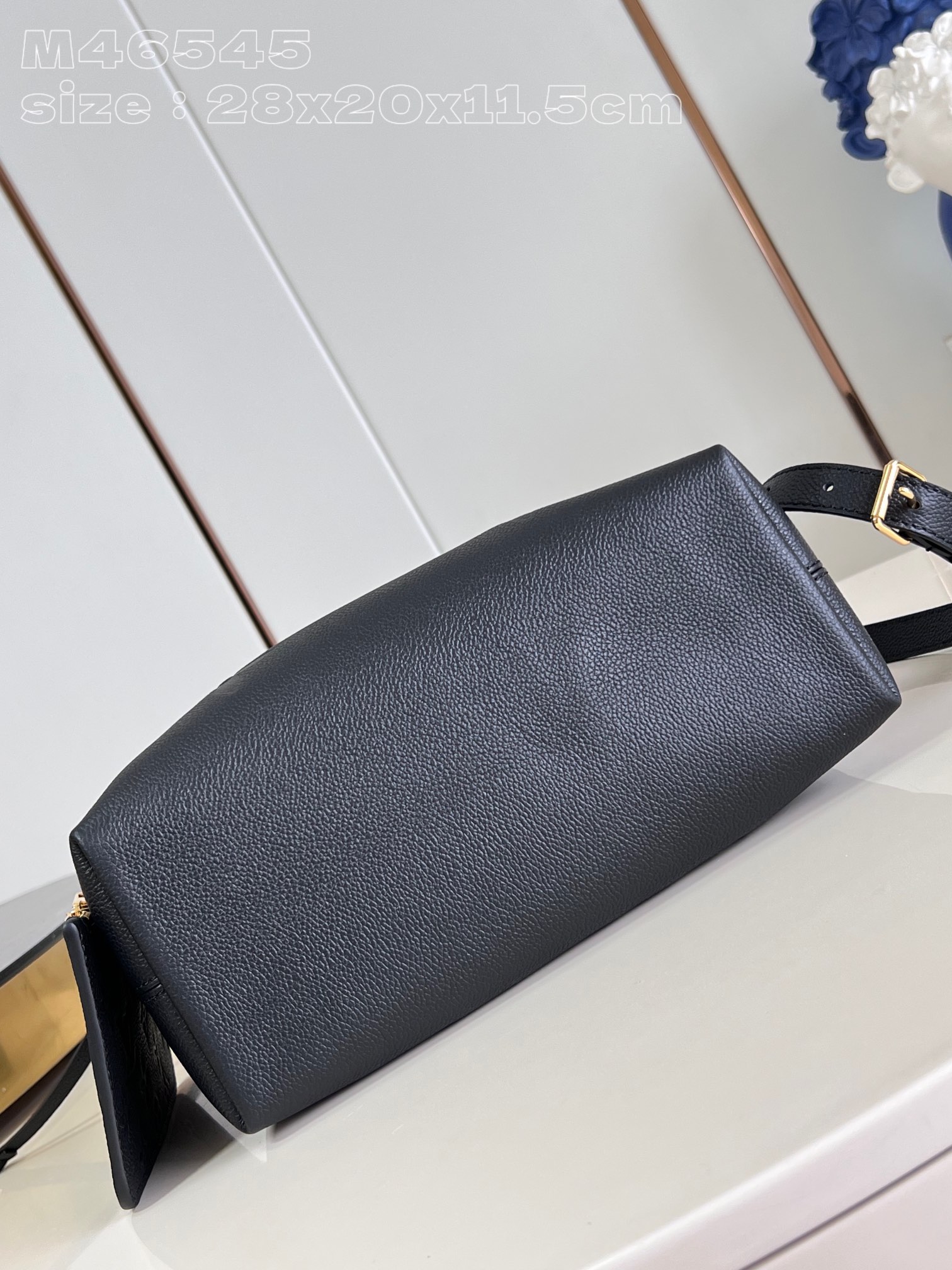Bagsaaa L0vis Vvtt0n M47209 Bundle Bag Black - 28 x 20 x 11.5 cm