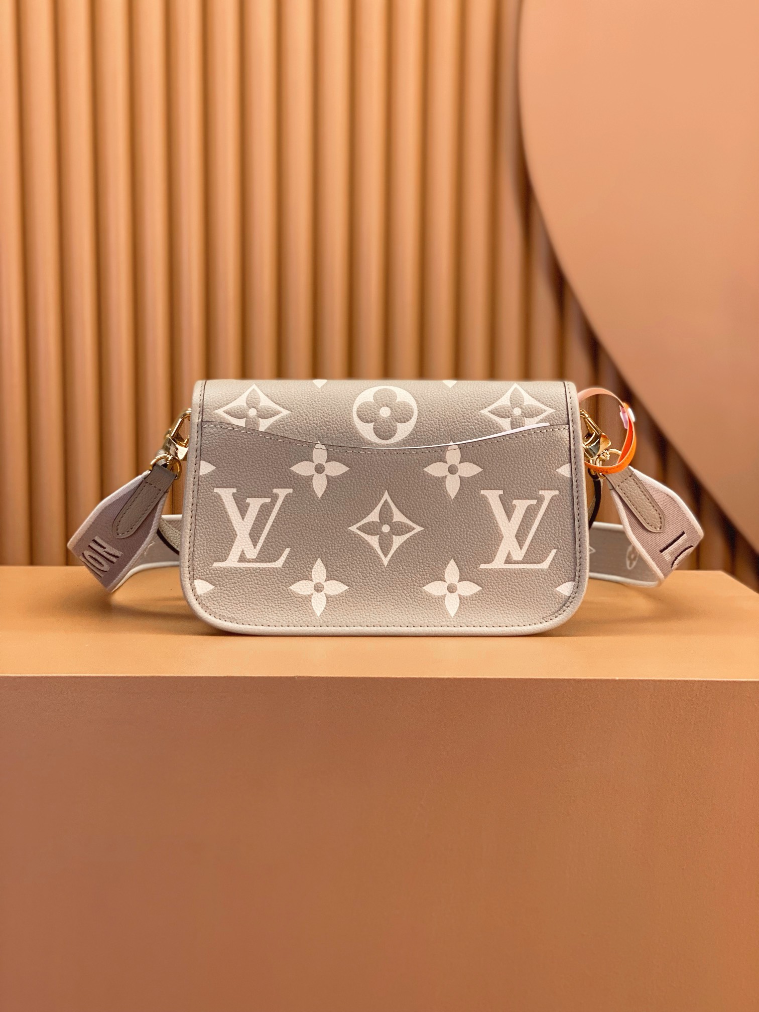 Bagsaaa L0vis Vvtt0n M46583 Diane Satchel Bag Beige/Cream - 24 x 15 x 9 cm