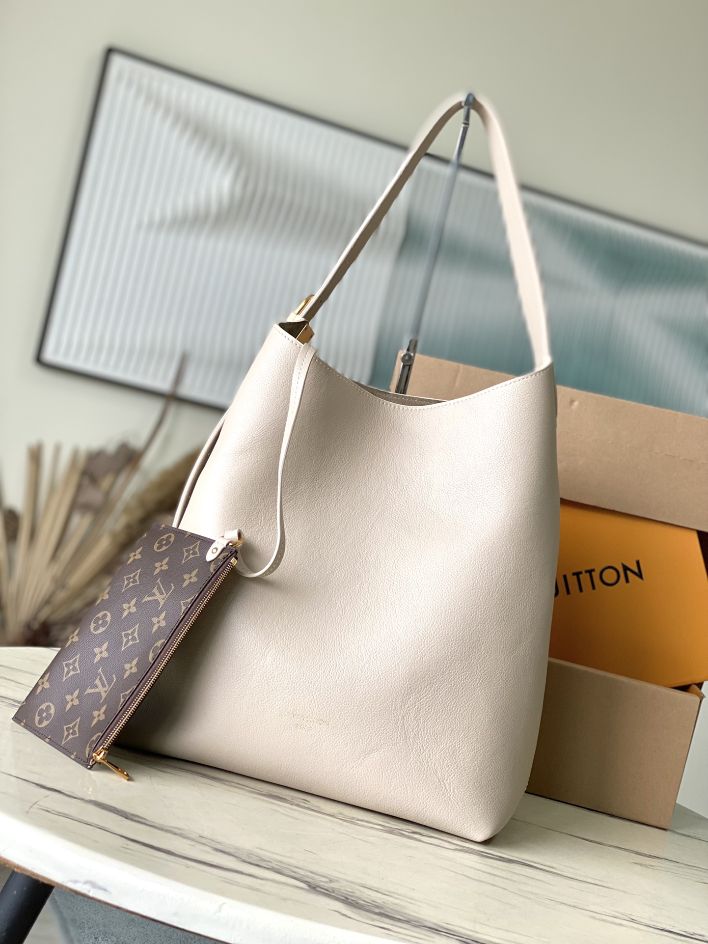 Bagsaaa L0vis Vvtt0n M25022 Low Key Hobo MM Bag Cream - 31 x 35 x 18 cm