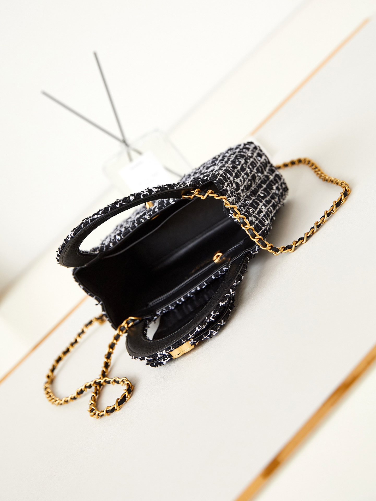 Bagsaaa Ch**el Kelly Mini Shopping Bag Tweed Black & White - 19x13x7 cm