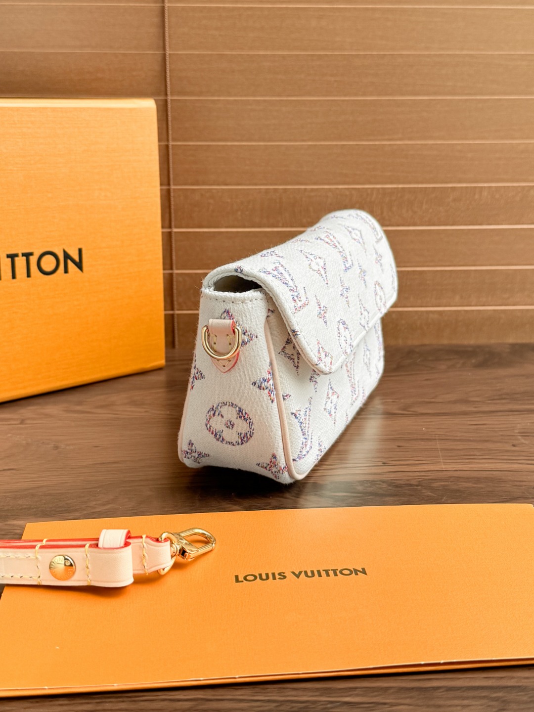 Bagsaaa L0vis Vuttion M83499 Wallet on Chain Ivy Multicolor White - 23.5 x 12 x 4.3 cm