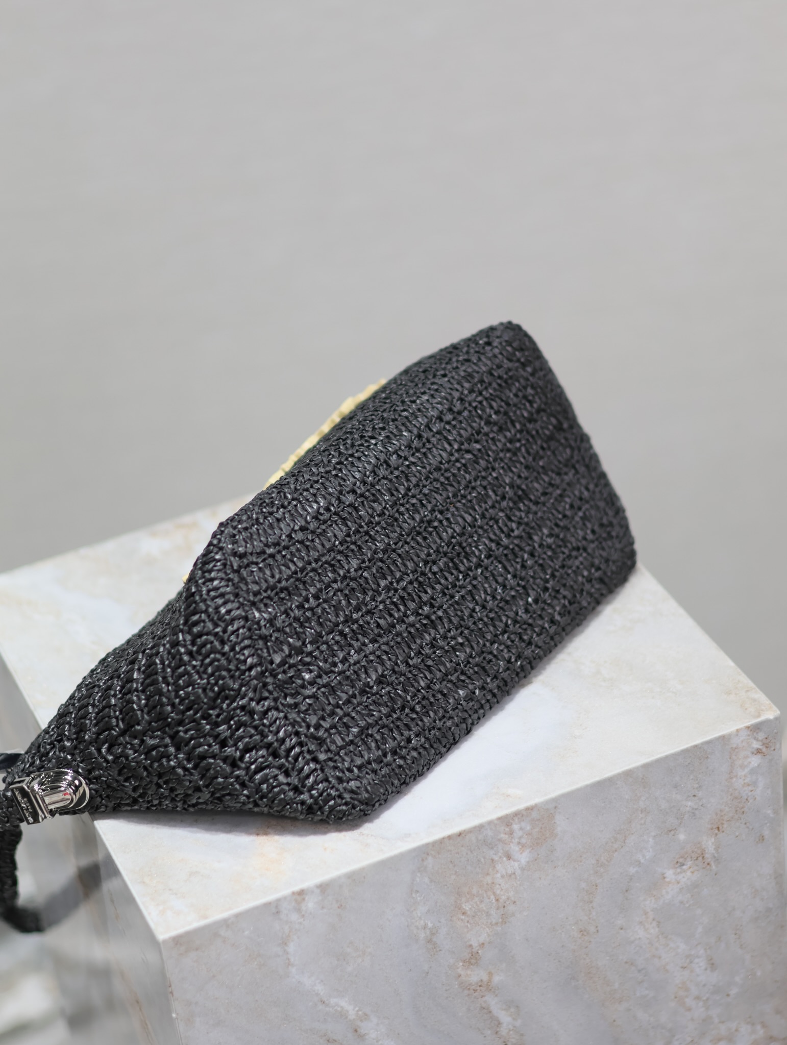 Bagsaaa Y51 Le Rafia Crossbody Bag 667490 Black - 23/26 X 14 X 14.5 CM