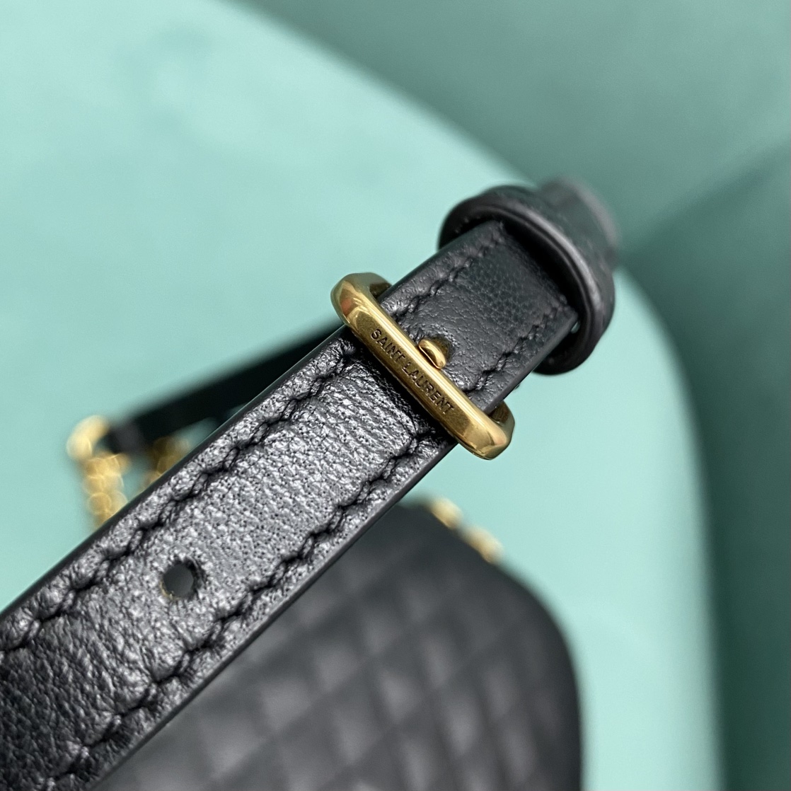 Bagsaaa Y51 Gaby Zipped Pouch In Quilted Lambskin 733667 Black - 18 X 13 X 3,5 CM