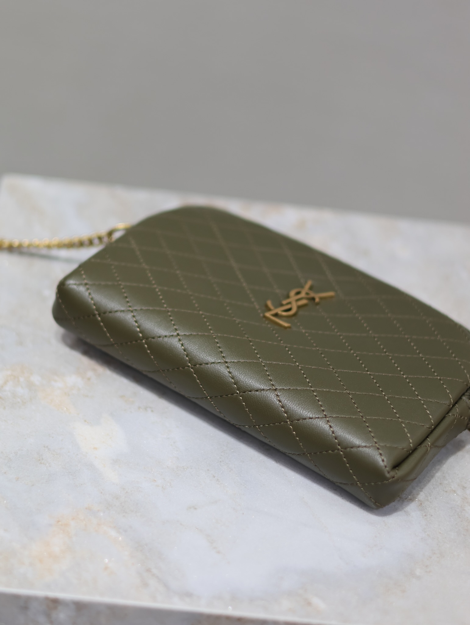Bagsaaa Y51 Gaby Zipped Pouch In Quilted Lambskin 733667 Dark Green - 18 X 13 X 3,5 CM