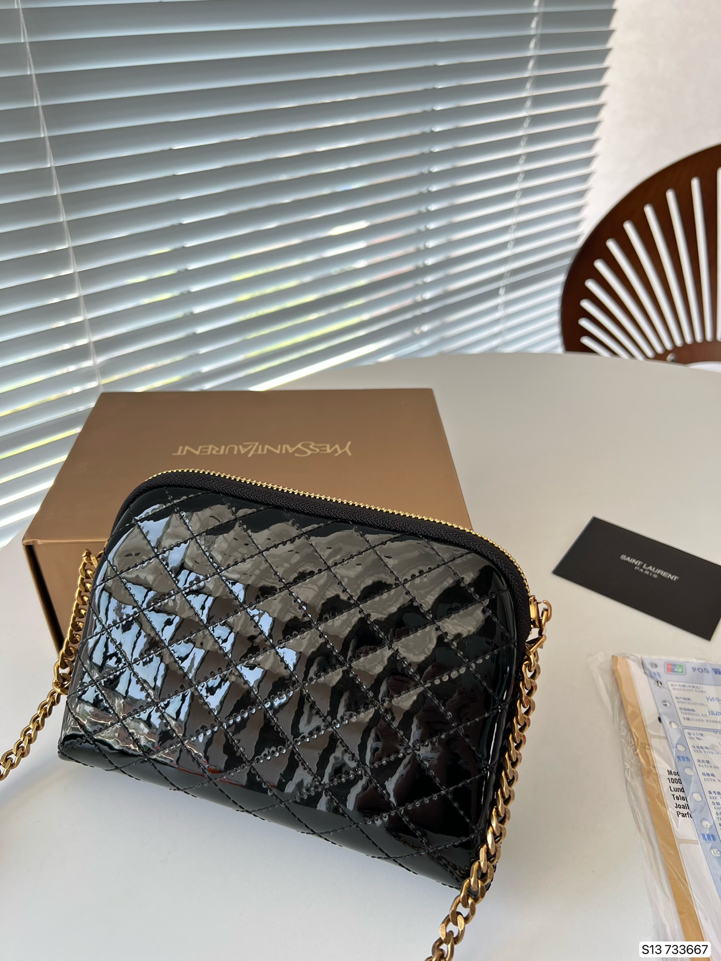 Bagsaaa Y51 Gaby Zipped Pouch In Quilted Patent 733667 Black - 18 X 13 X 3,5 CM
