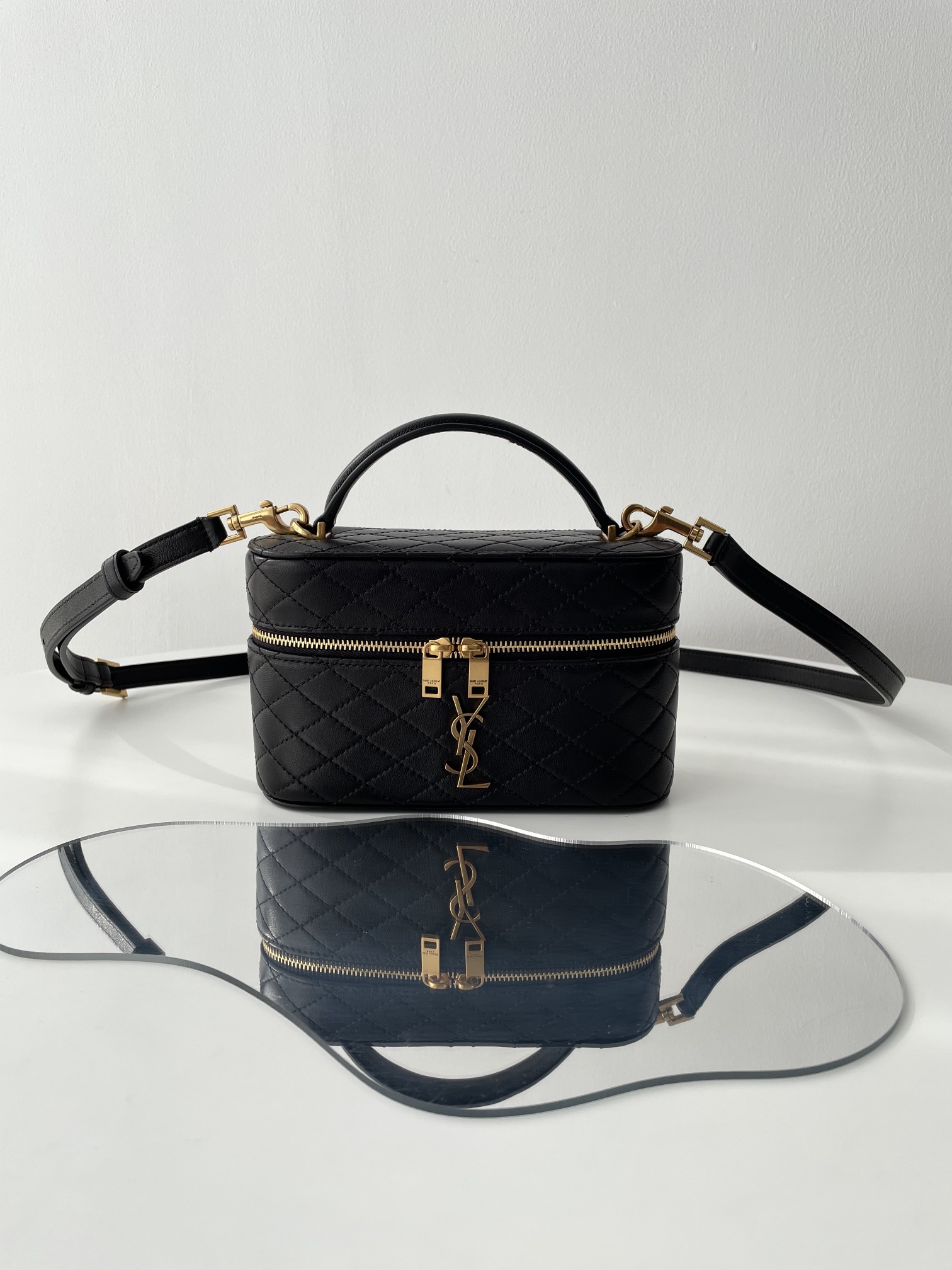 Bagsaaa Y51 Gaby Vanity Bag In Lambskin 766731 Black - 18 X 11 X 6.5 CM