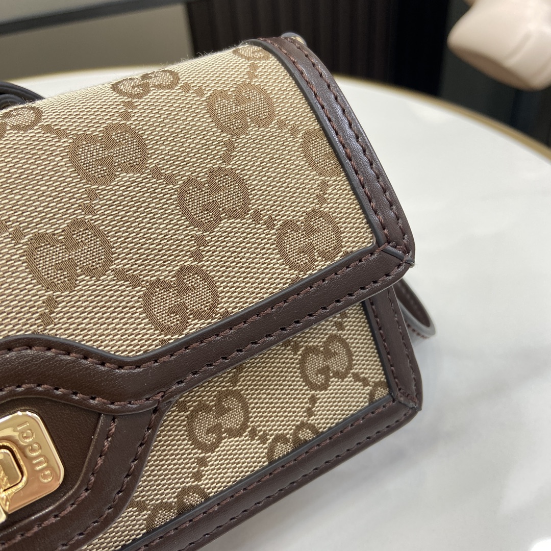 Bagsaaa Gvc*1 Luce Mini Shoulder Bag 790038 Brown - 20x10x4 cm