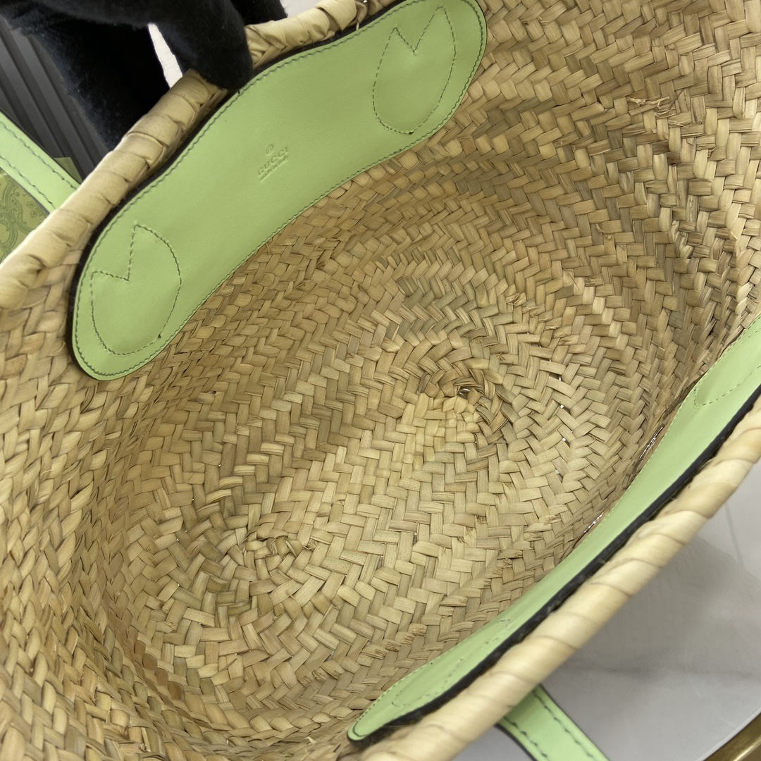 Bagsaaa Gvc*1 Small Straw Tote With Gvc*1 Logo ‎779524 Pale Green - 26 x 22.5 x 18 cm