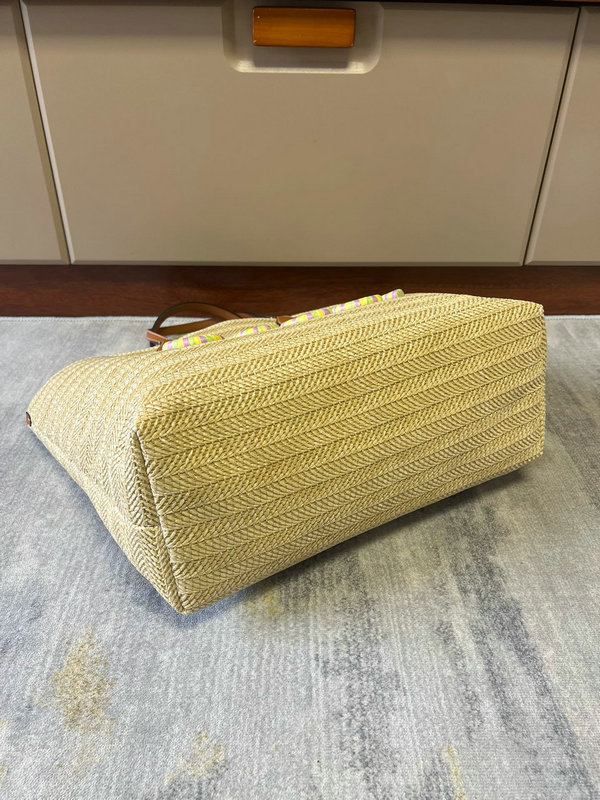 Bagsaaa Gvc*1 Medium Straw-Effect Tote 779666 38 x 33 x 15 cm