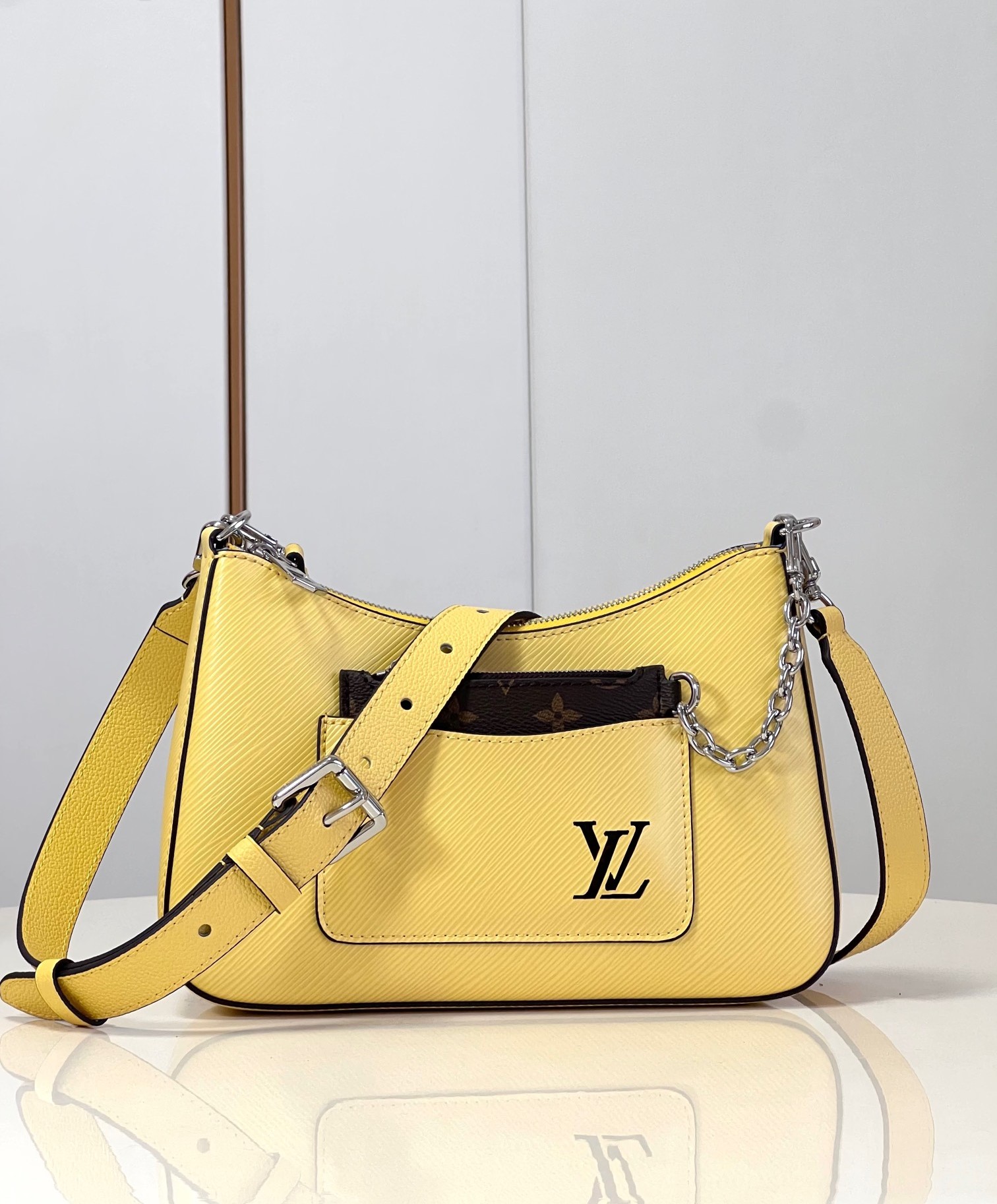 Bagsaaa L0vis Vvtt0n M22215 Marelle Jaune Plume Yellow - 25 x 15 x 8 cm