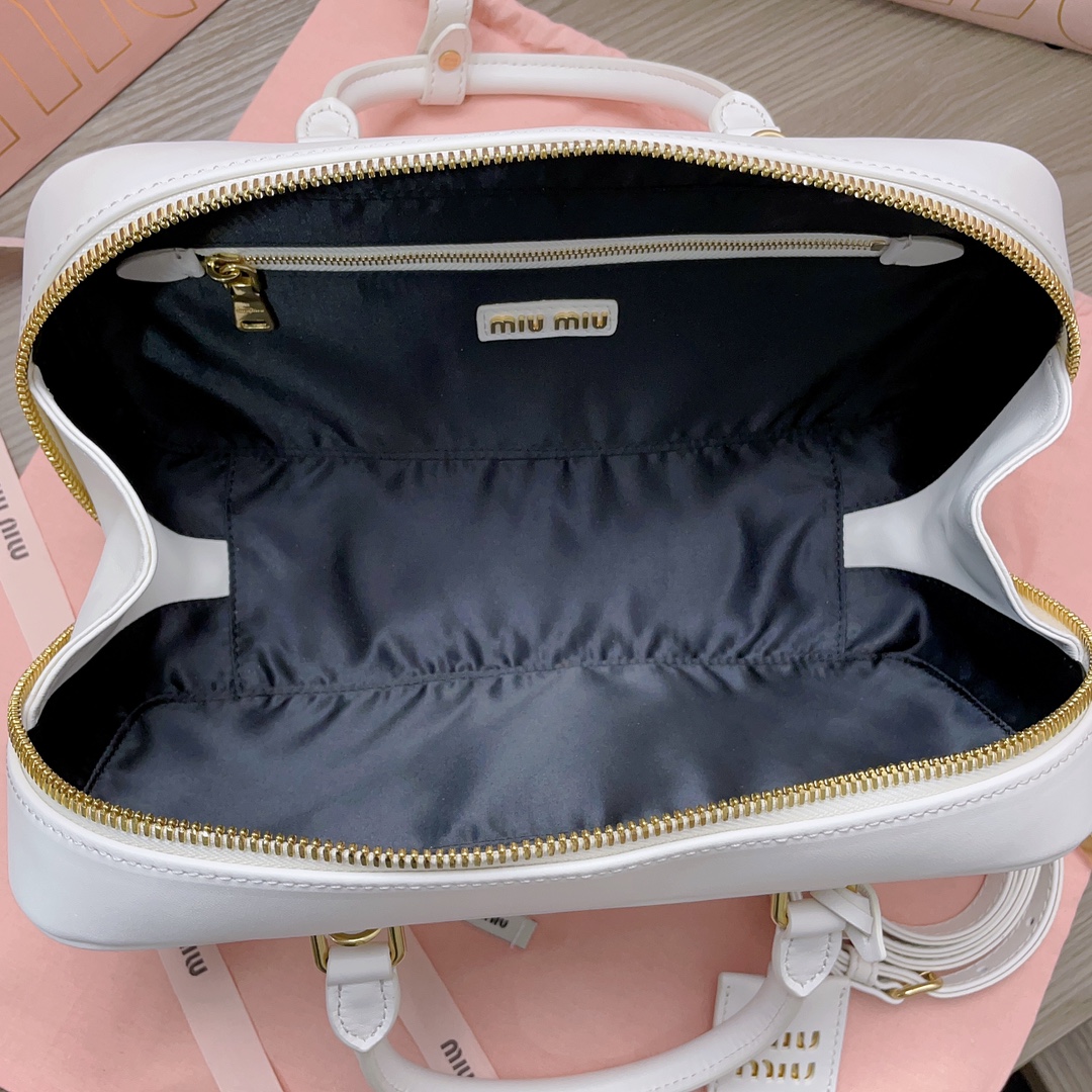 Bagsaaa M1um1u Arcadie Matelassé Nappa Leather Bag White - 12*27*9 cm