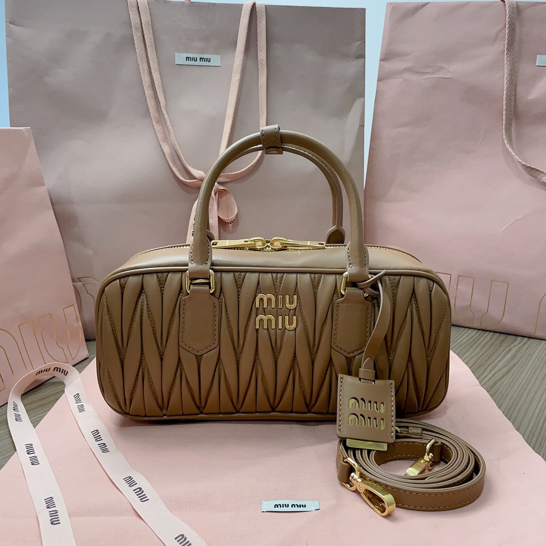 Bagsaaa M1um1u Arcadie Matelassé Nappa Leather Bag Caramel - 12*27*9 cm