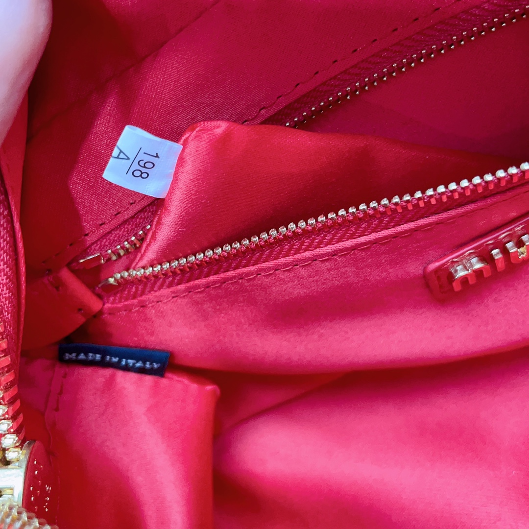 Bagsaaa M1um1u Arcadie Matelassé Nappa Leather Bag Red - 10.5*22*7.5 cm