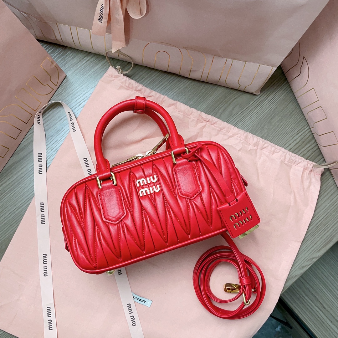 Bagsaaa M1um1u Arcadie Matelassé Nappa Leather Bag Red - 10.5*22*7.5 cm