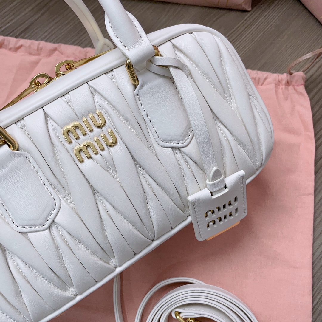 Bagsaaa M1um1u Arcadie Matelassé Nappa Leather Bag White - 10.5*22*7.5 cm
