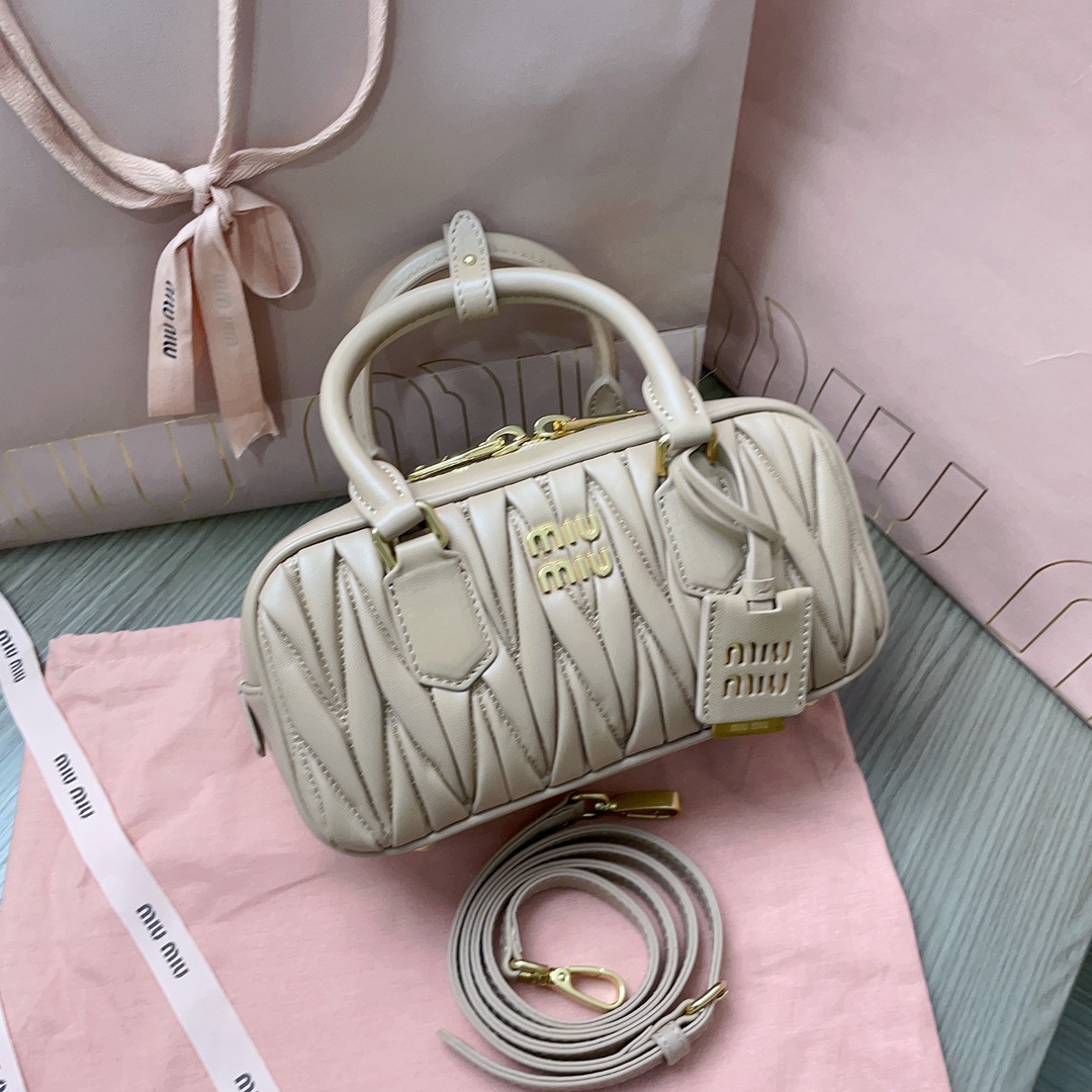 Bagsaaa M1um1u Arcadie Matelassé Nappa Leather Bag Sand Beige - 10.5*22*7.5 cm