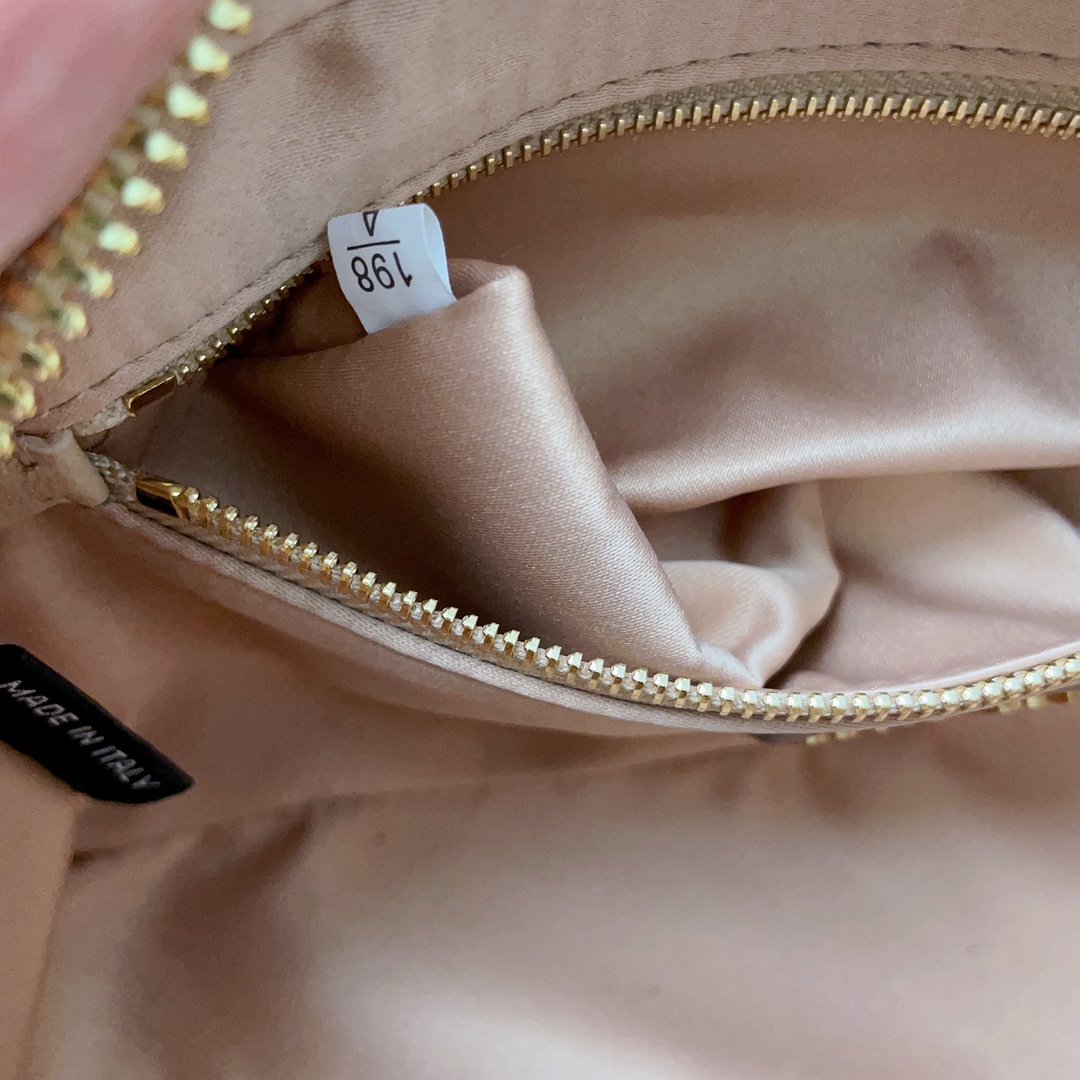 Bagsaaa M1um1u Arcadie Matelassé Nappa Leather Bag Sand Beige - 10.5*22*7.5 cm