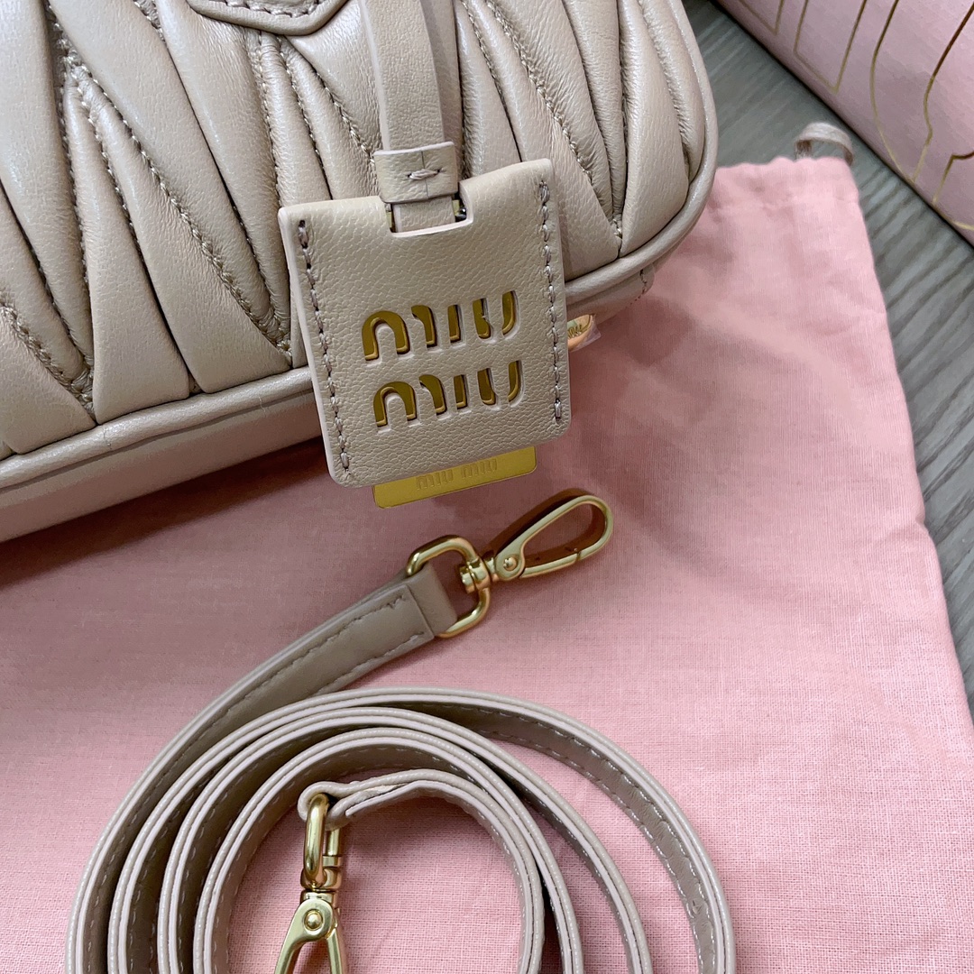 Bagsaaa M1um1u Arcadie Matelassé Nappa Leather Bag Sand Beige - 10.5*22*7.5 cm
