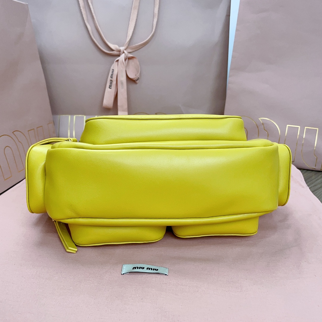 Bagsaaa M1um1u Nappa Leather Pocket Bag Yellow - 21x6x12 cm