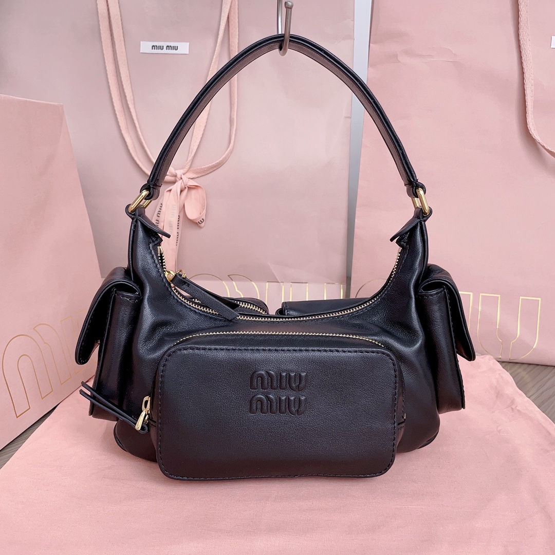 Bagsaaa M1um1u Nappa Leather Pocket Bag Black - 21x6x12 cm