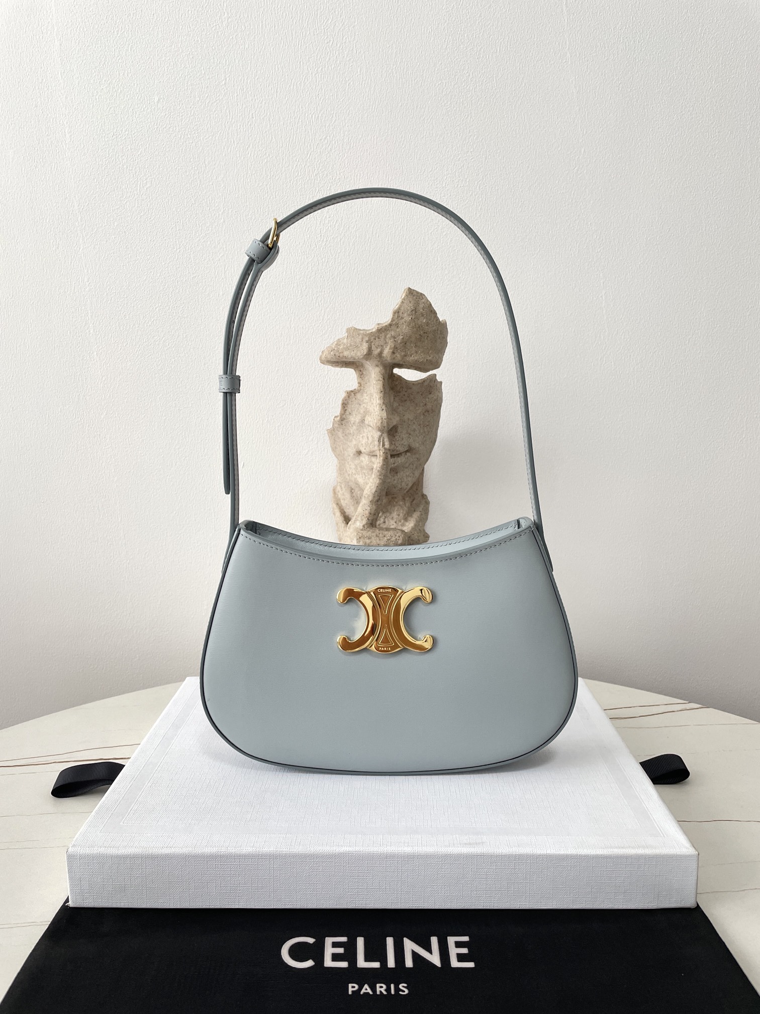 Bagsaaa Ce1i*e Medium Tilly Bag In Shiny Calfskin Pale Blue - 22 X 13.5 X 4 CM