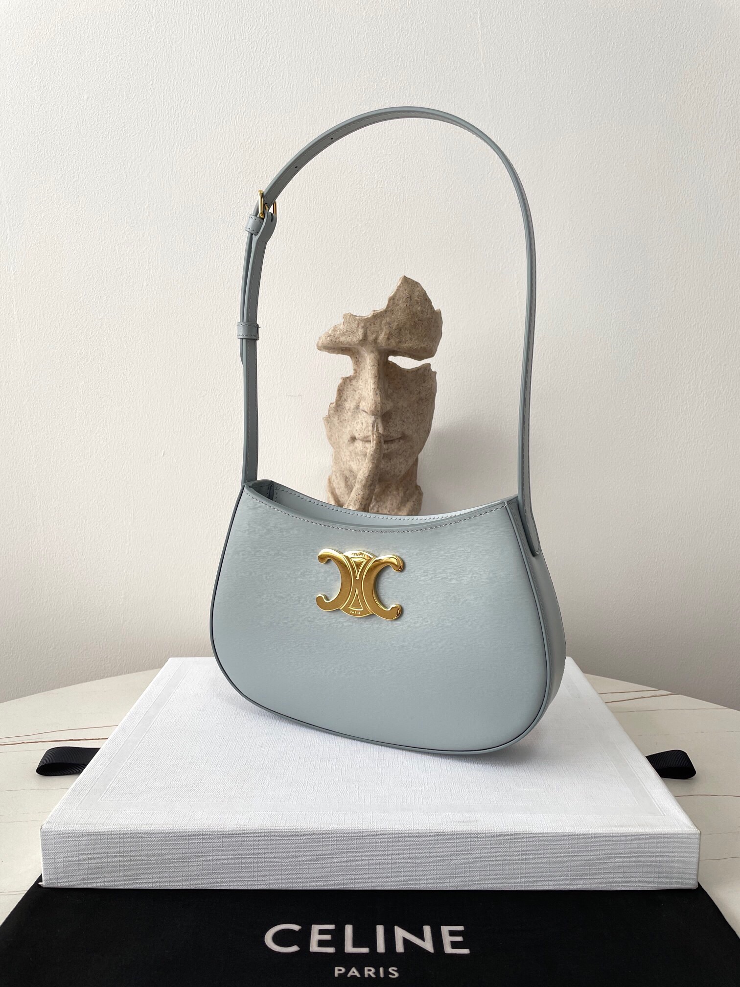 Bagsaaa Ce1i*e Medium Tilly Bag In Shiny Calfskin Pale Blue - 22 X 13.5 X 4 CM