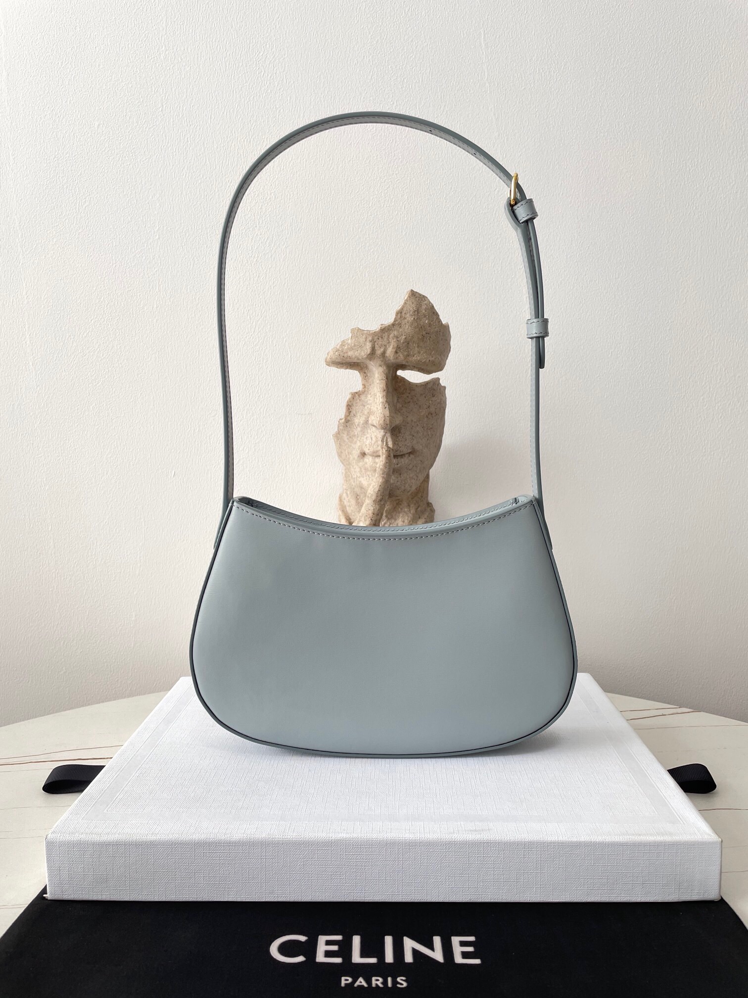 Bagsaaa Ce1i*e Medium Tilly Bag In Shiny Calfskin Pale Blue - 22 X 13.5 X 4 CM