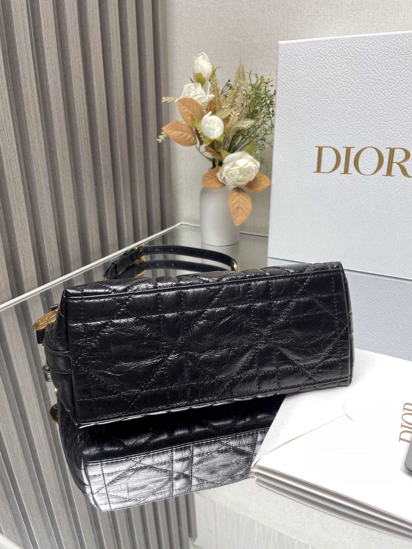 Bagsaaa D10rstar Hobo Bag With Chain Black Macrocannage Crinkled Calfskin - 28.5 x 14.5 x 10 cm