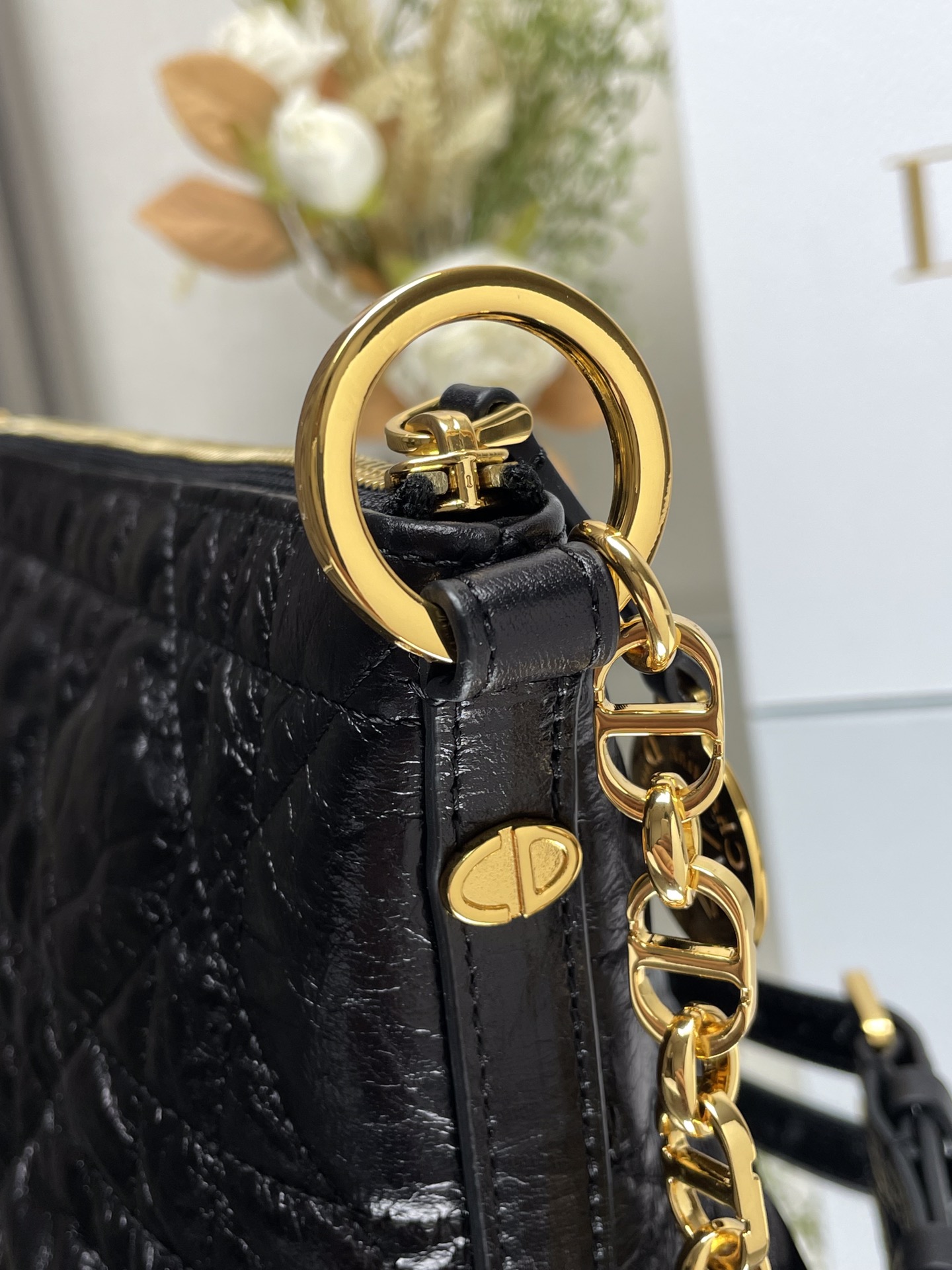 Bagsaaa D10rstar Hobo Bag With Chain Black Macrocannage Crinkled Calfskin - 28.5 x 14.5 x 10 cm