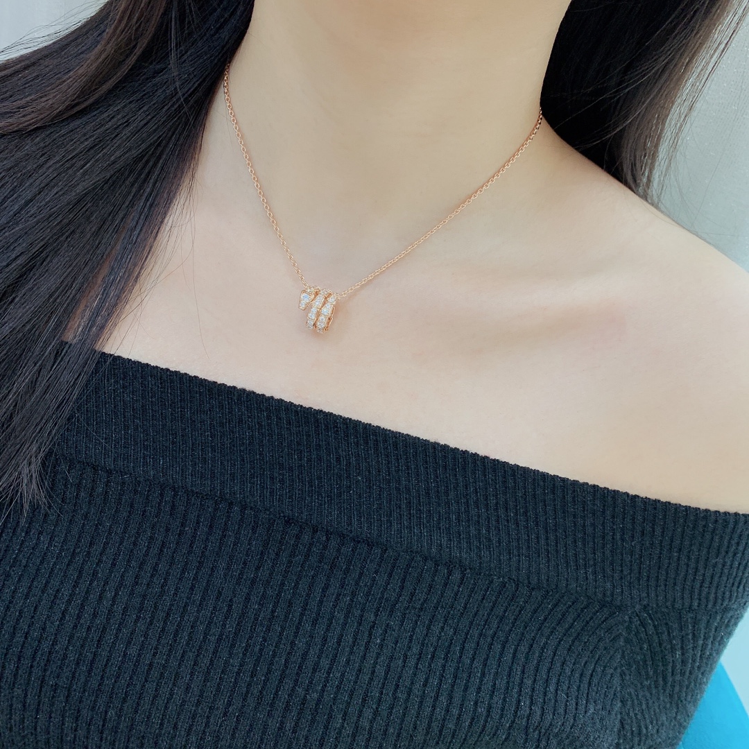 Bagsaaa Bv1g*ai Serpenti Viper Necklace Rose Gold