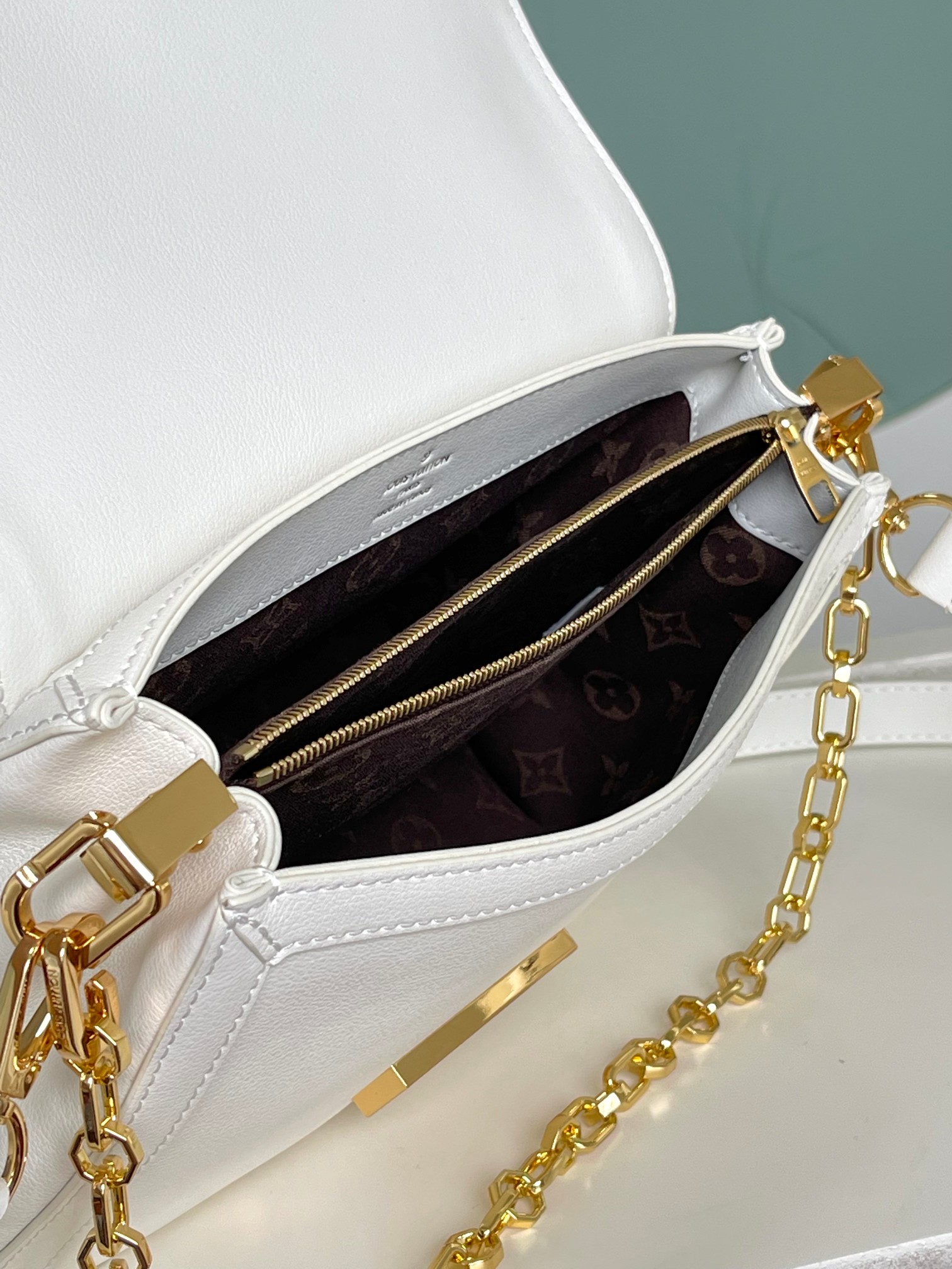 Bagsaaa L0vis Vvtt0n M25050 Dauphine Soft MM White - 24 x 17 x 9 cm
