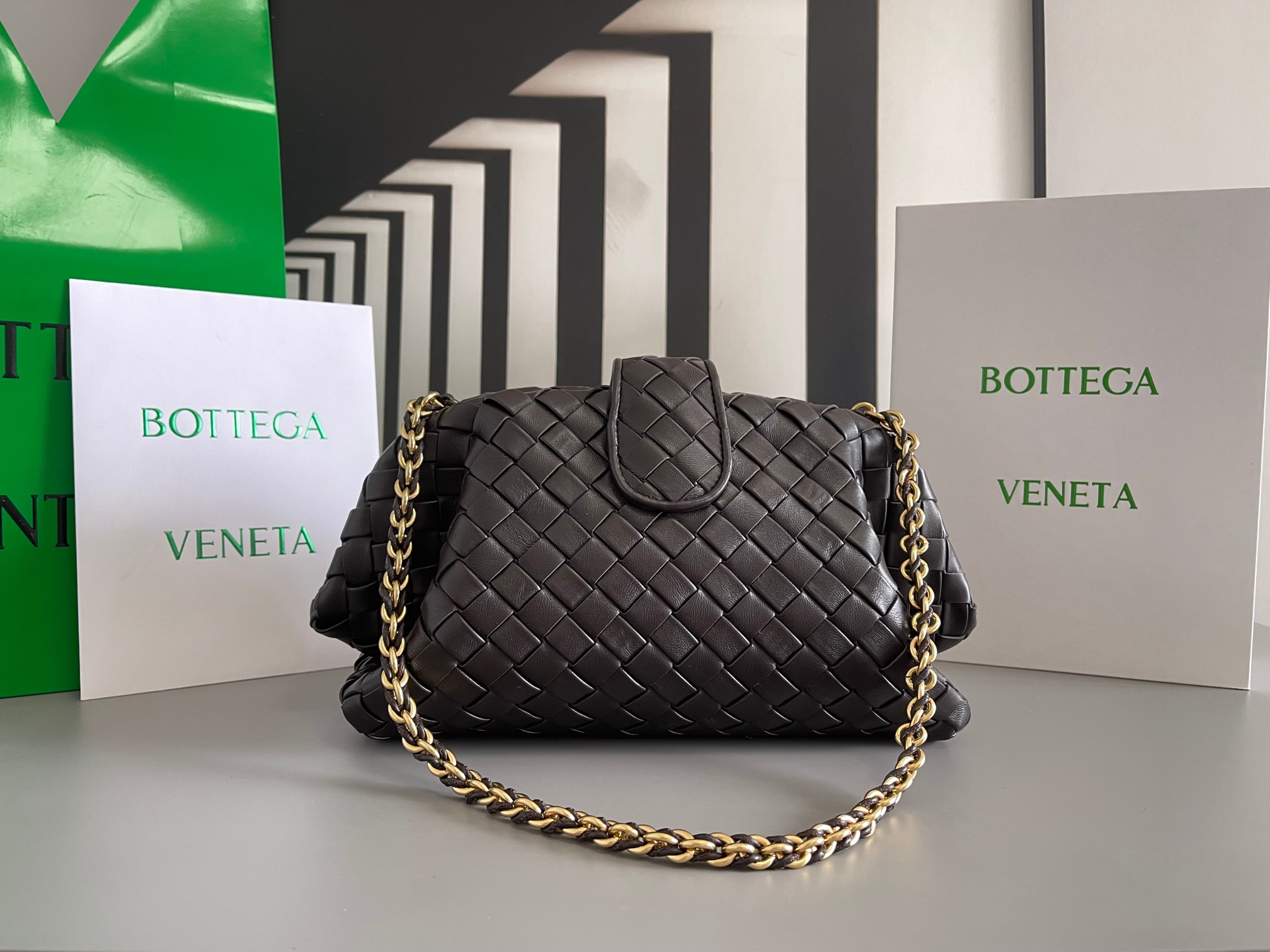 Bagsaaa B0tt*ga Ven*ta Teen Lauren 1980 With Chain Fondant - 31.5*16*11cm