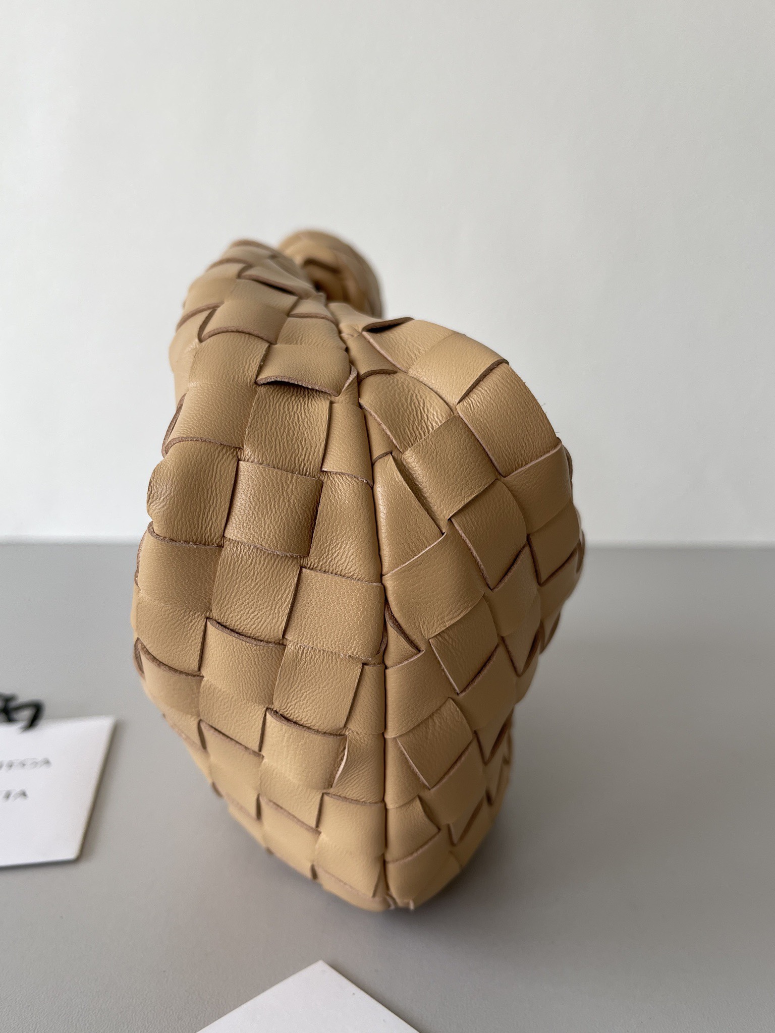 Bagsaaa B0tt*ga Ven*ta Mini Jodie Dark Beige - 23x28x8 cm