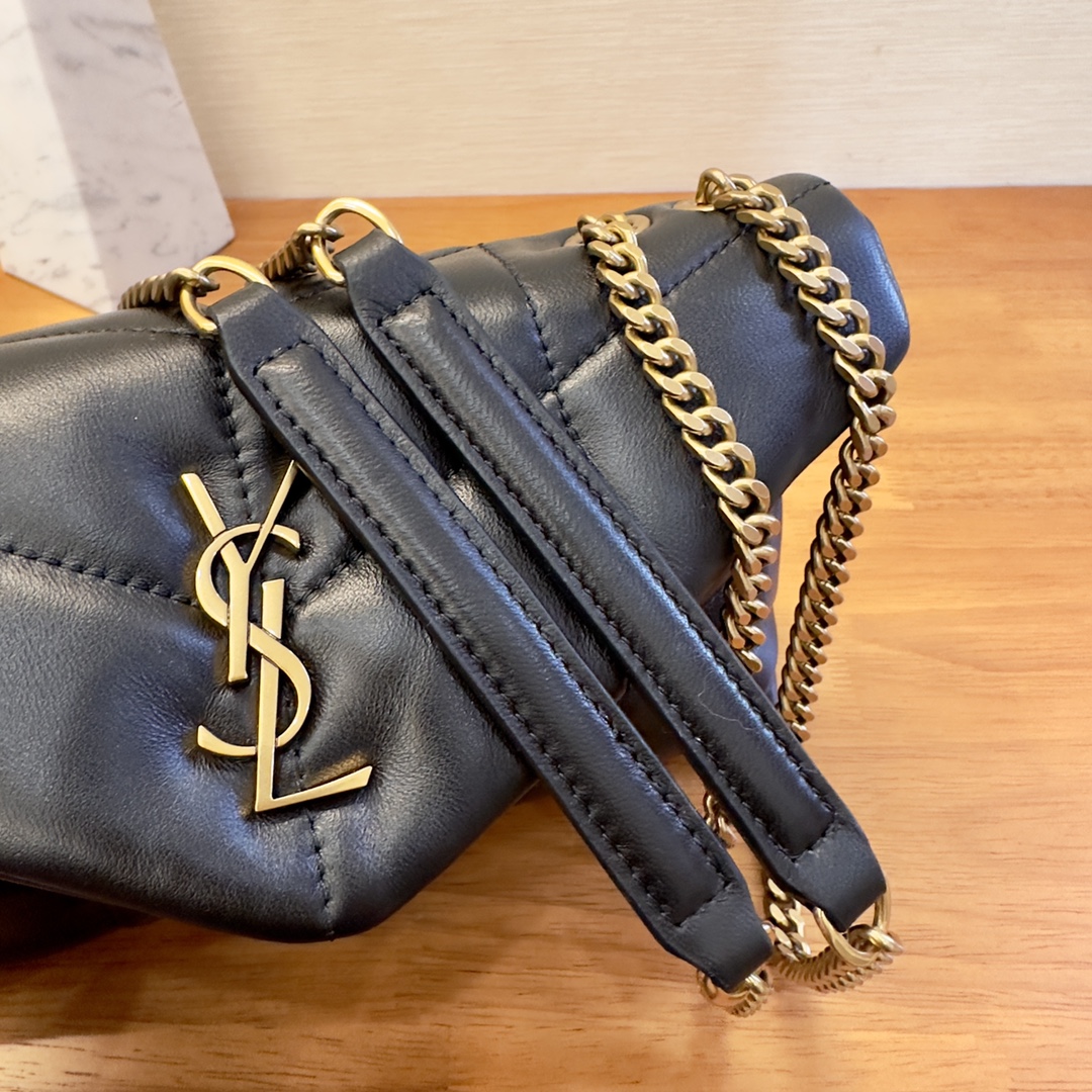 Bagsaaa Y51 Toy Puffer In Nappa Leather 759337 Black & Gold - 23 X 15.5 X 8.5 CM