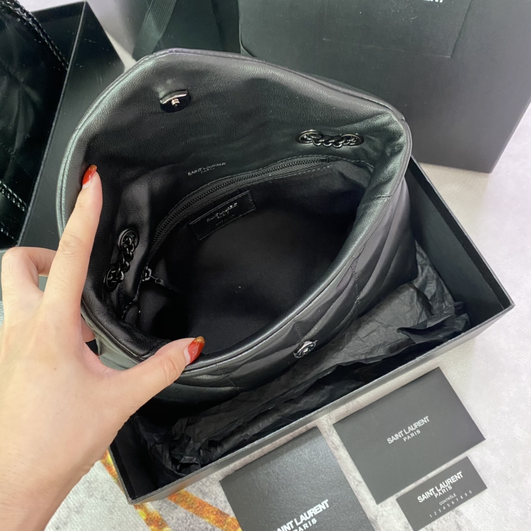 Bagsaaa Y51 Toy Puffer In Nappa Leather 759337 Full Black - 23 X 15.5 X 8.5 CM